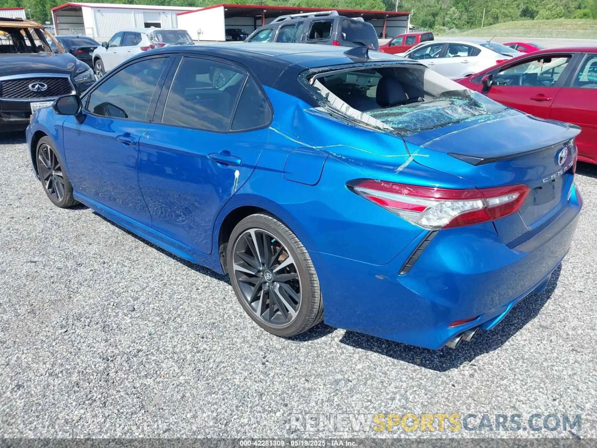 3 Photograph of a damaged car 4T1B61HK9KU171954 TOYOTA CAMRY 2019