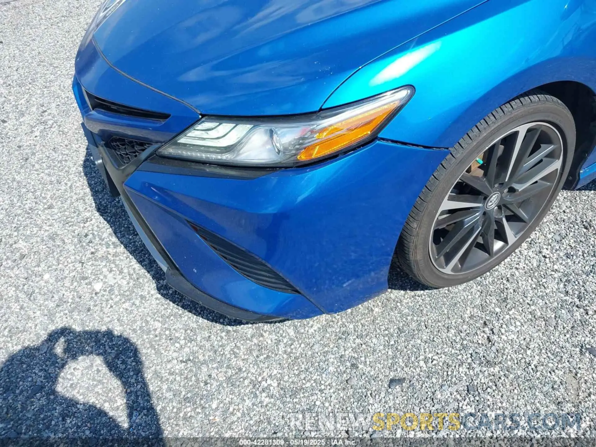 6 Photograph of a damaged car 4T1B61HK9KU171954 TOYOTA CAMRY 2019
