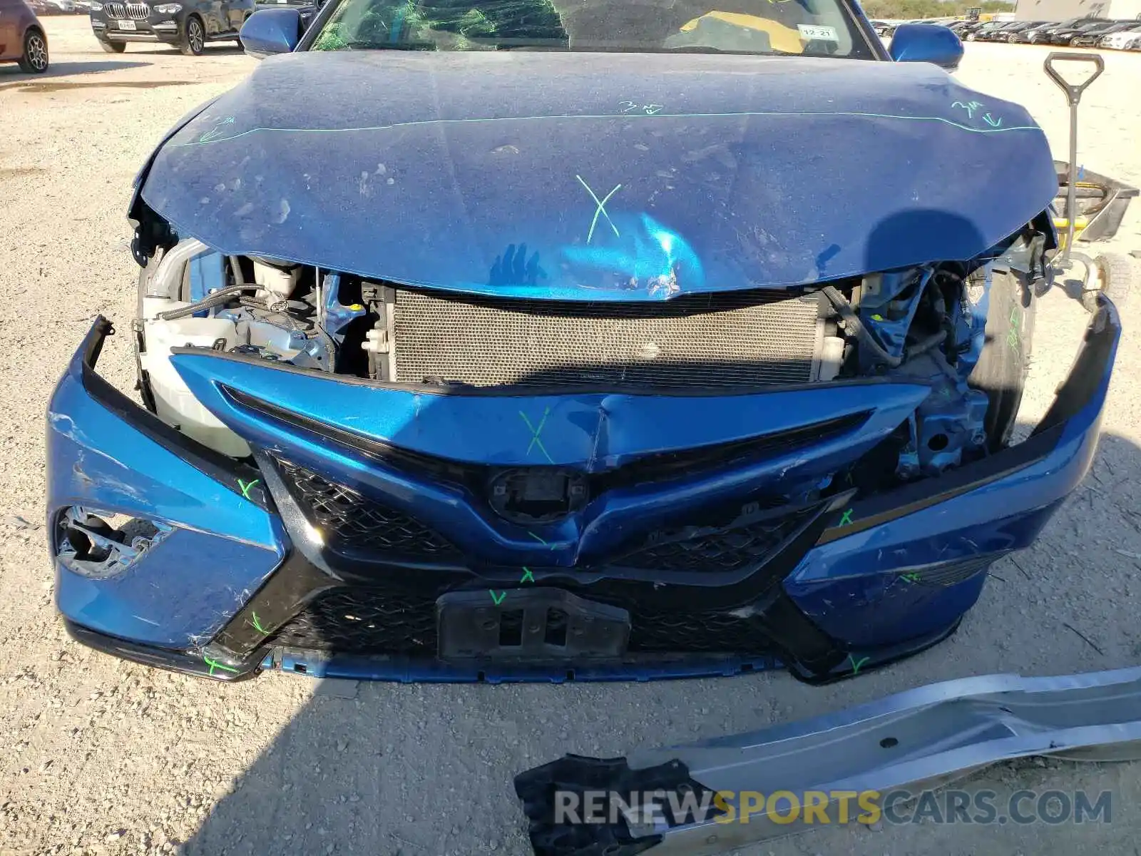 9 Photograph of a damaged car 4T1B61HK9KU172182 TOYOTA CAMRY 2019