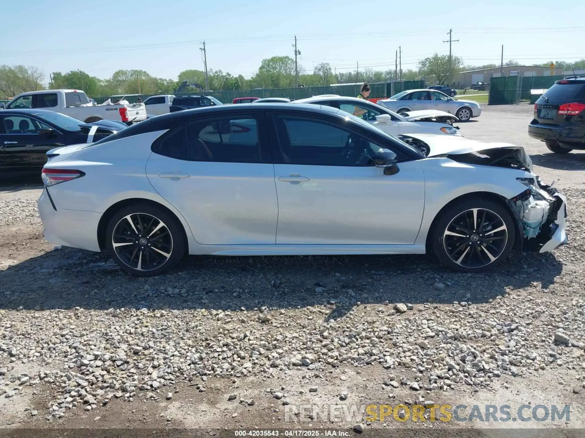 13 Photograph of a damaged car 4T1B61HK9KU181206 TOYOTA CAMRY 2019