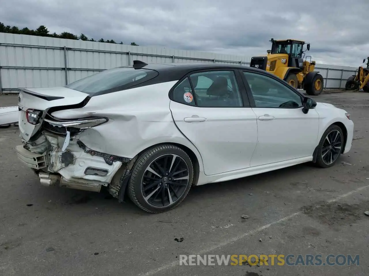 3 Photograph of a damaged car 4T1B61HK9KU207075 TOYOTA CAMRY 2019