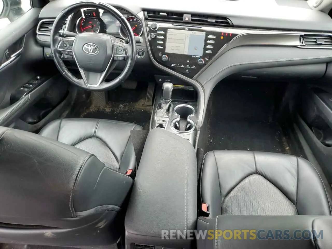 8 Photograph of a damaged car 4T1B61HK9KU207075 TOYOTA CAMRY 2019