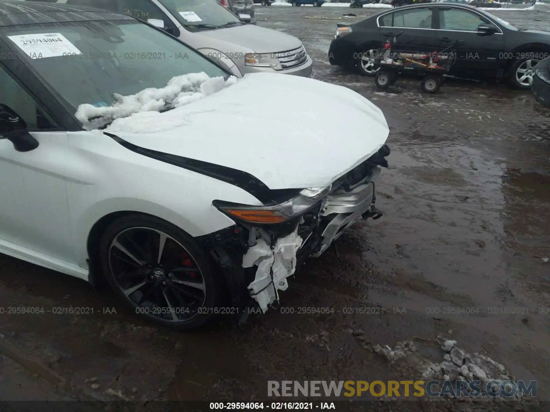 6 Photograph of a damaged car 4T1B61HK9KU215449 TOYOTA CAMRY 2019