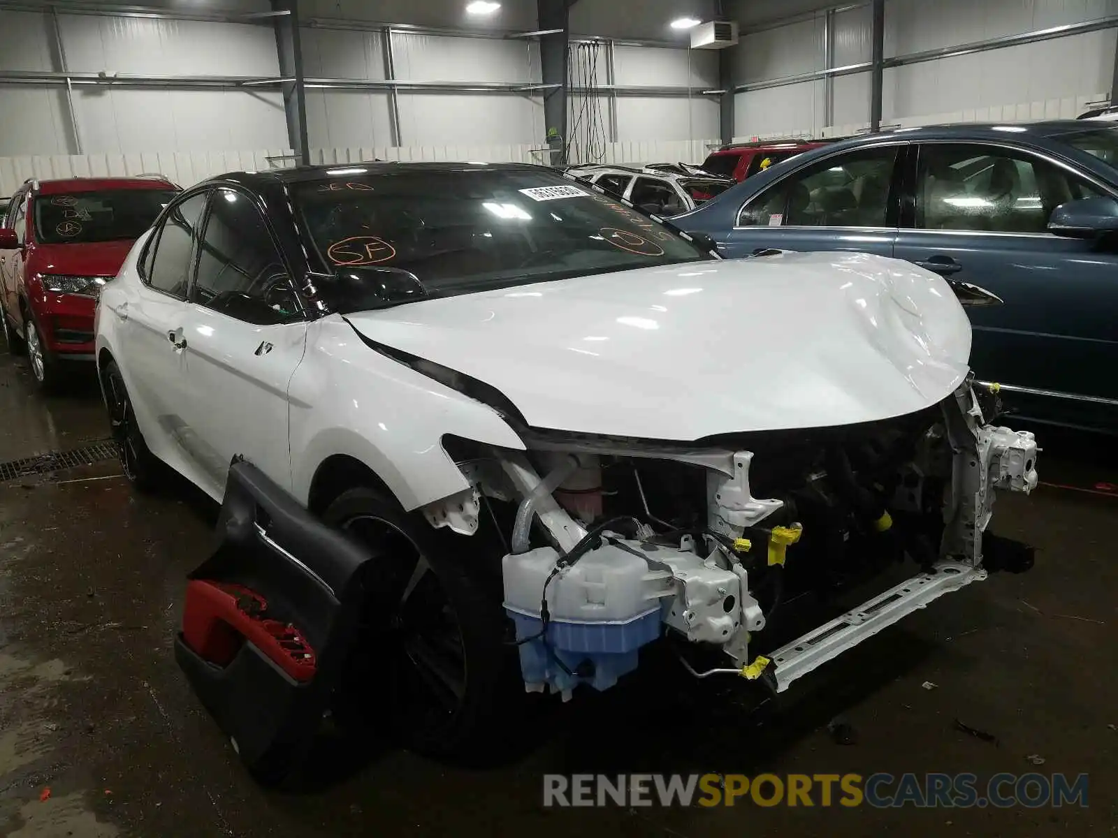 1 Photograph of a damaged car 4T1B61HK9KU219601 TOYOTA CAMRY 2019