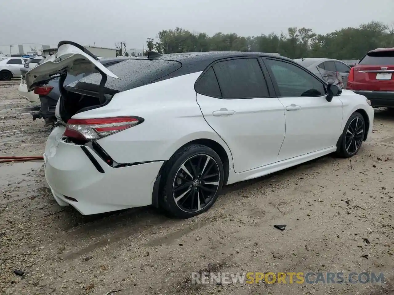 3 Photograph of a damaged car 4T1B61HK9KU228637 TOYOTA CAMRY 2019