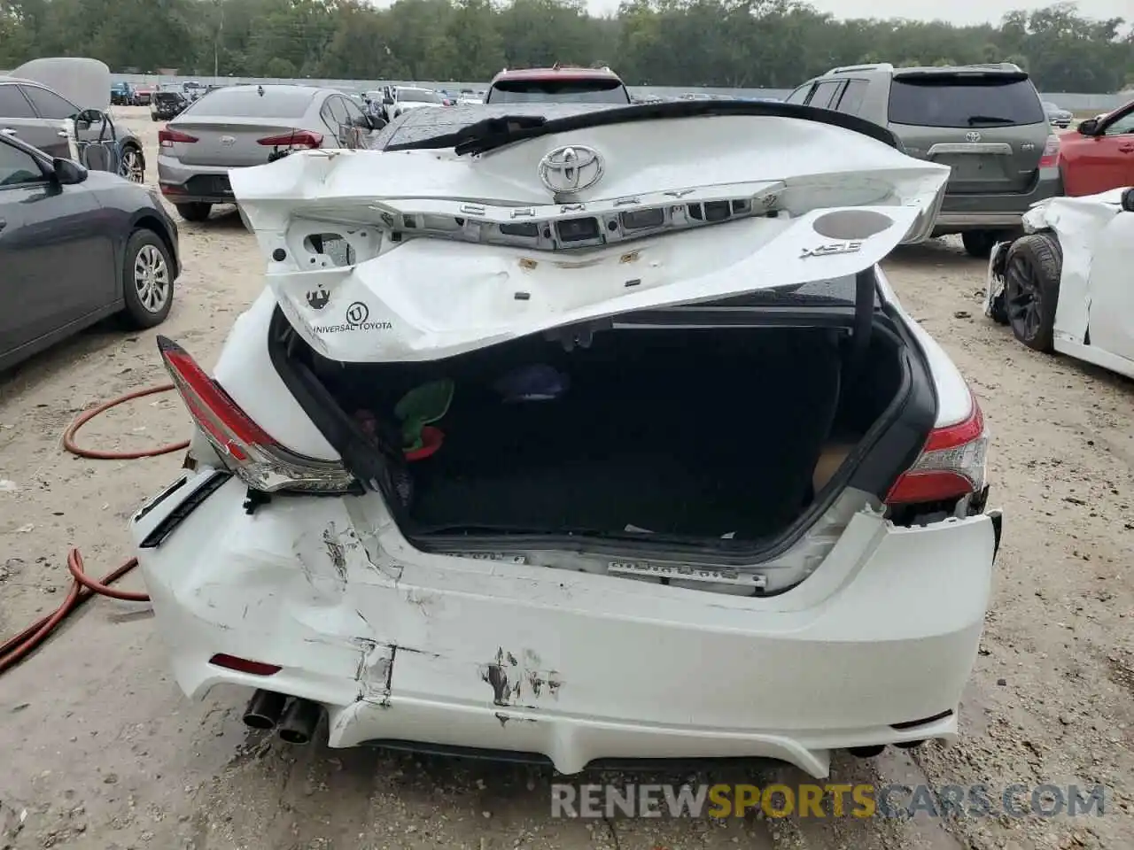 6 Photograph of a damaged car 4T1B61HK9KU228637 TOYOTA CAMRY 2019