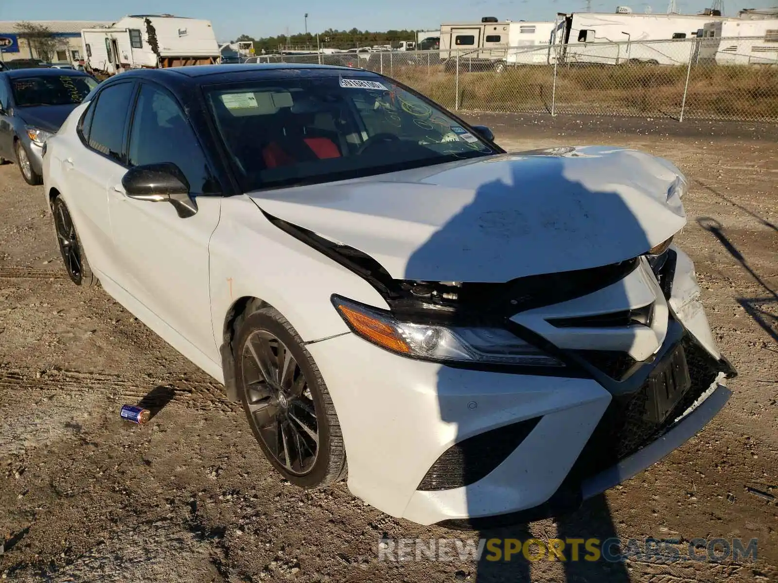 1 Photograph of a damaged car 4T1B61HK9KU253876 TOYOTA CAMRY 2019