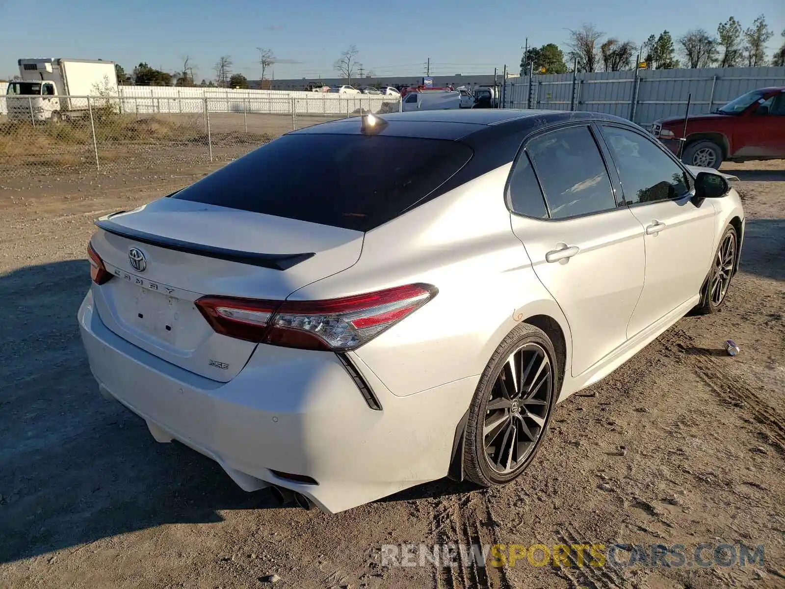 4 Photograph of a damaged car 4T1B61HK9KU253876 TOYOTA CAMRY 2019