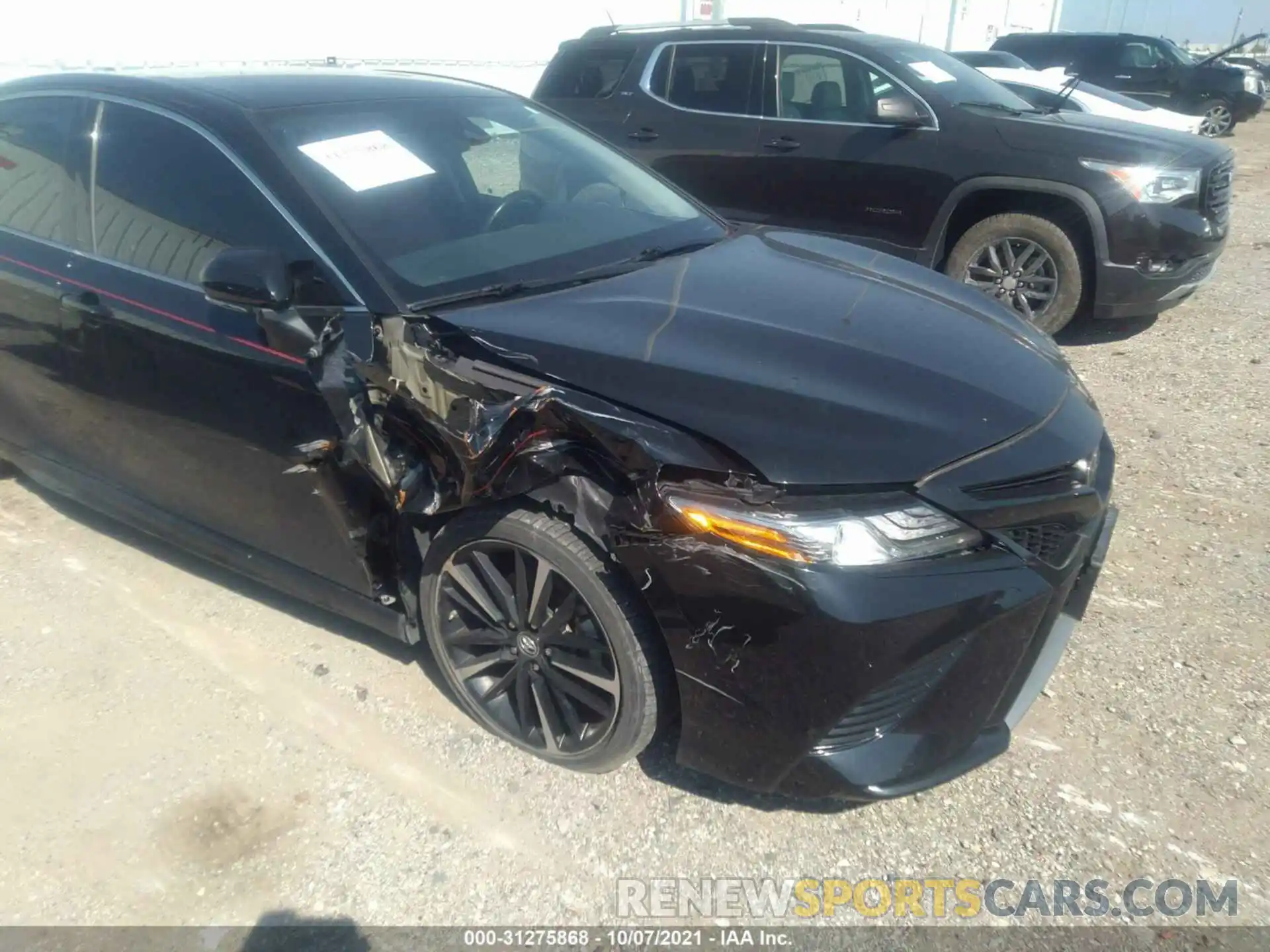 6 Photograph of a damaged car 4T1B61HK9KU256812 TOYOTA CAMRY 2019