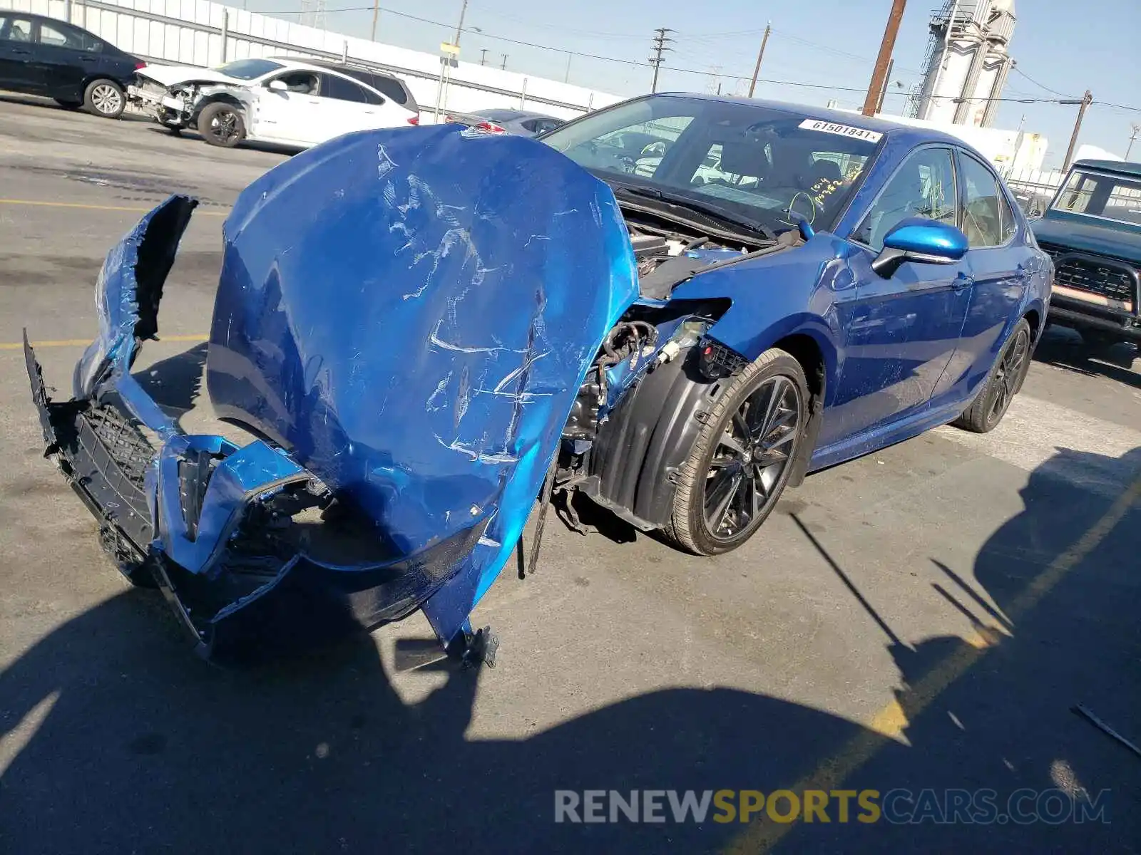 2 Photograph of a damaged car 4T1B61HK9KU262545 TOYOTA CAMRY 2019