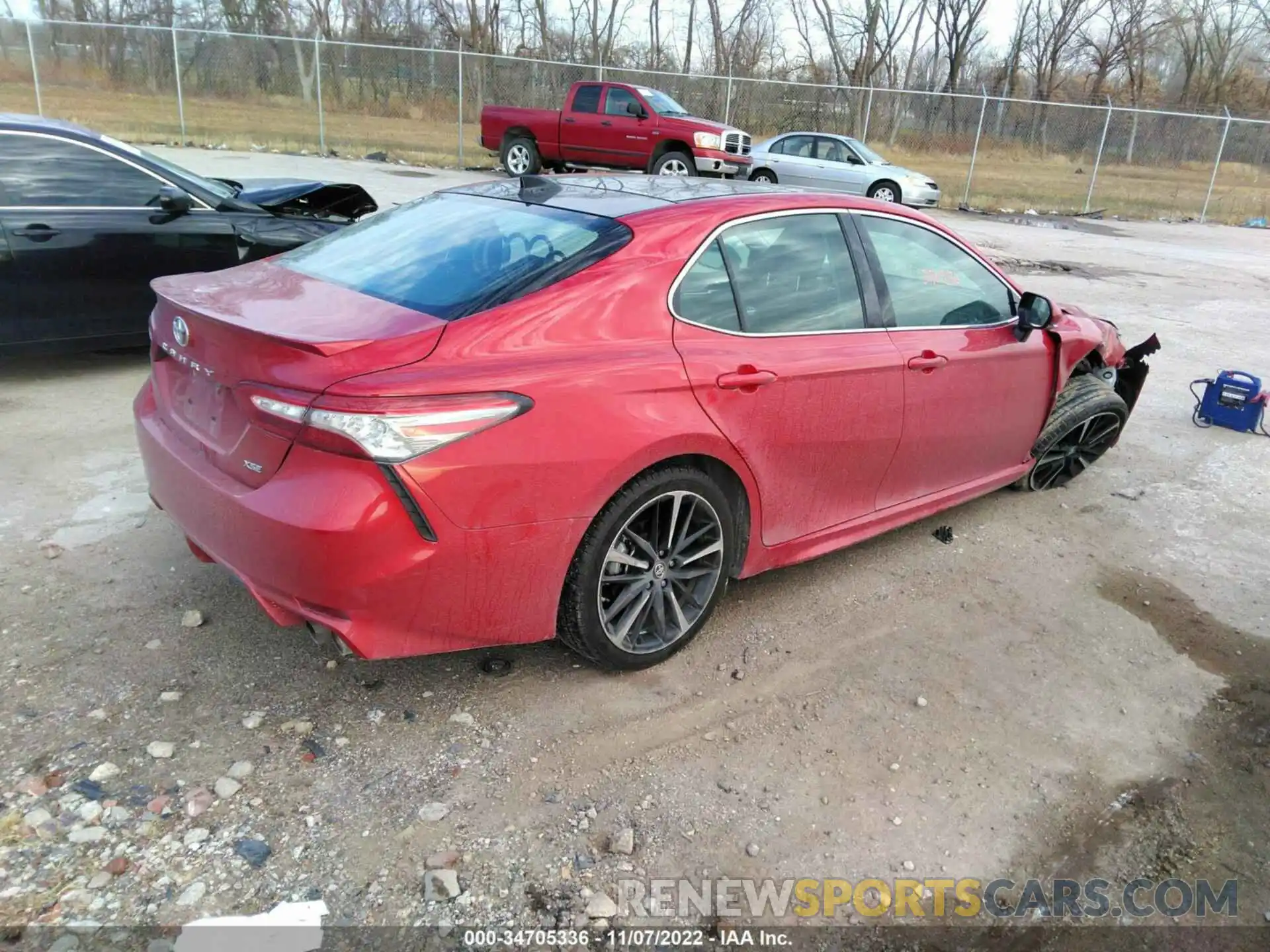 4 Photograph of a damaged car 4T1B61HK9KU262903 TOYOTA CAMRY 2019