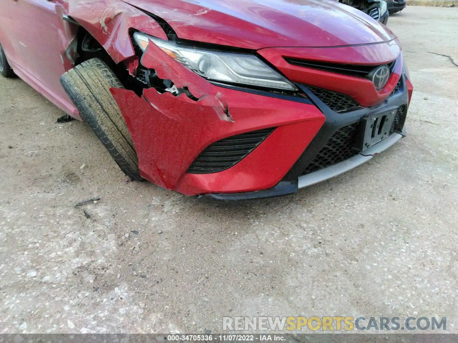 6 Photograph of a damaged car 4T1B61HK9KU262903 TOYOTA CAMRY 2019