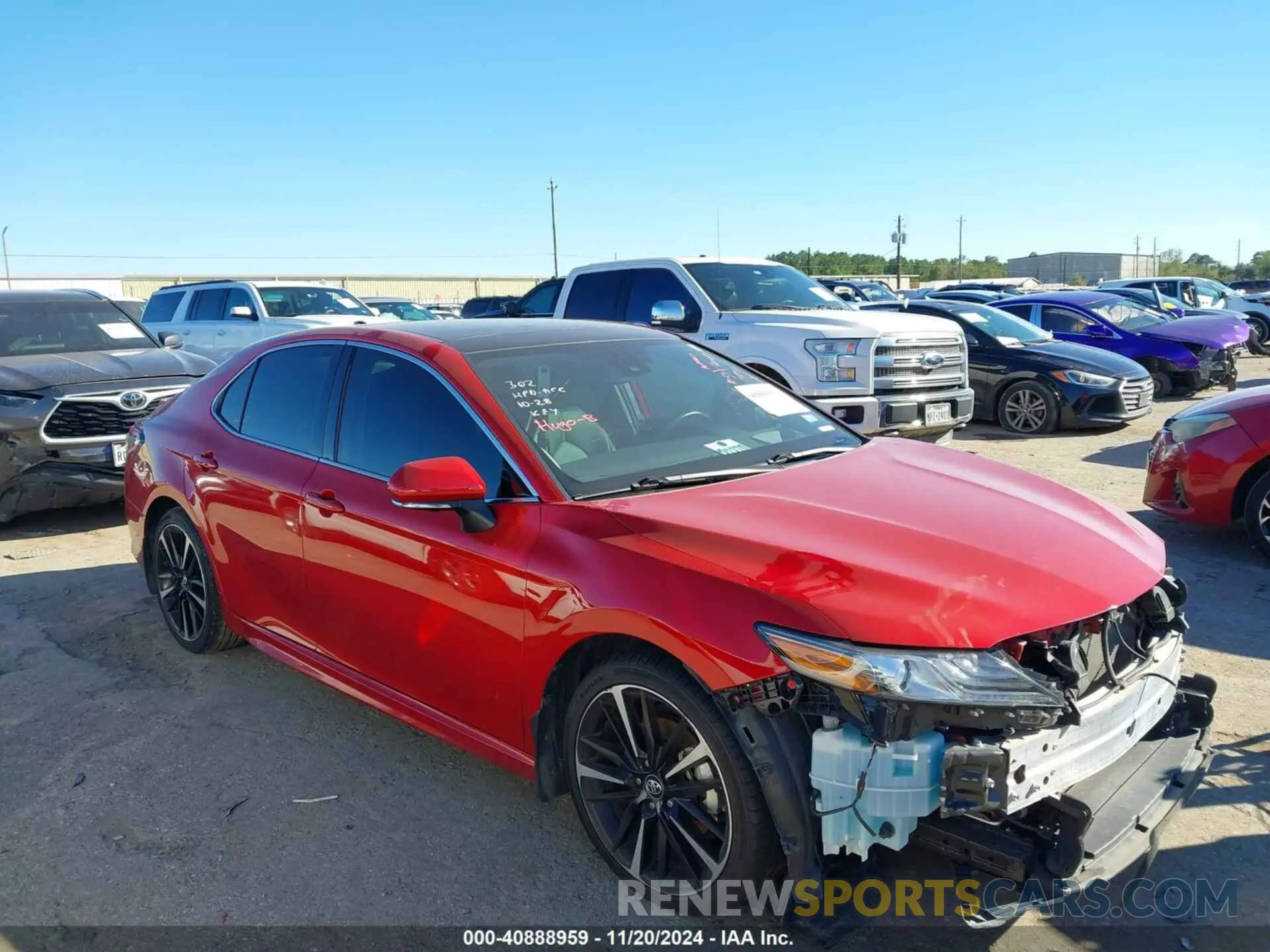 1 Photograph of a damaged car 4T1B61HK9KU275585 TOYOTA CAMRY 2019