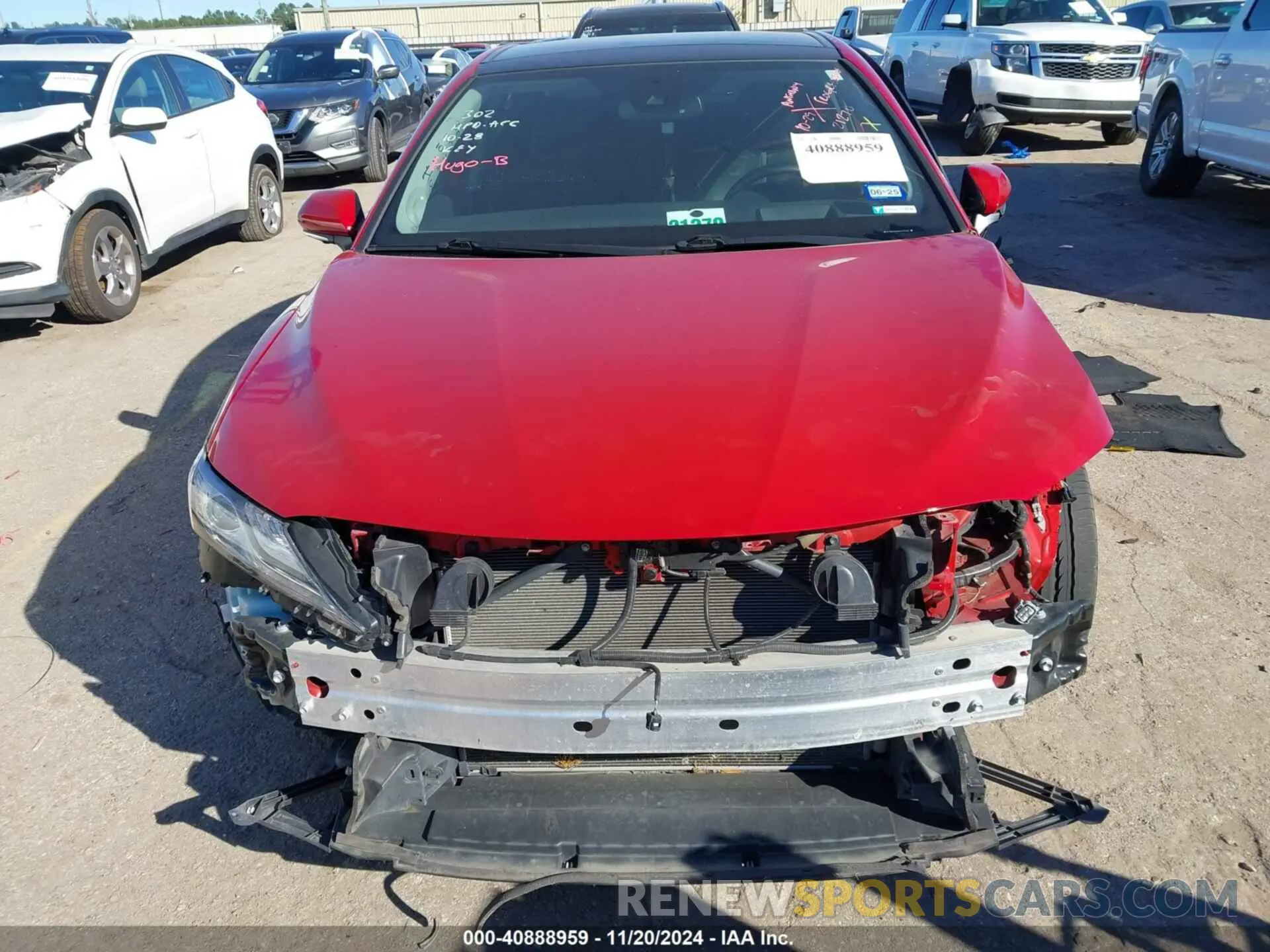 11 Photograph of a damaged car 4T1B61HK9KU275585 TOYOTA CAMRY 2019