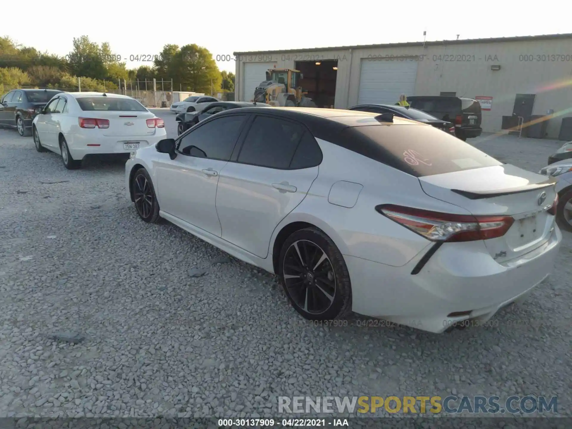 3 Photograph of a damaged car 4T1B61HK9KU286442 TOYOTA CAMRY 2019