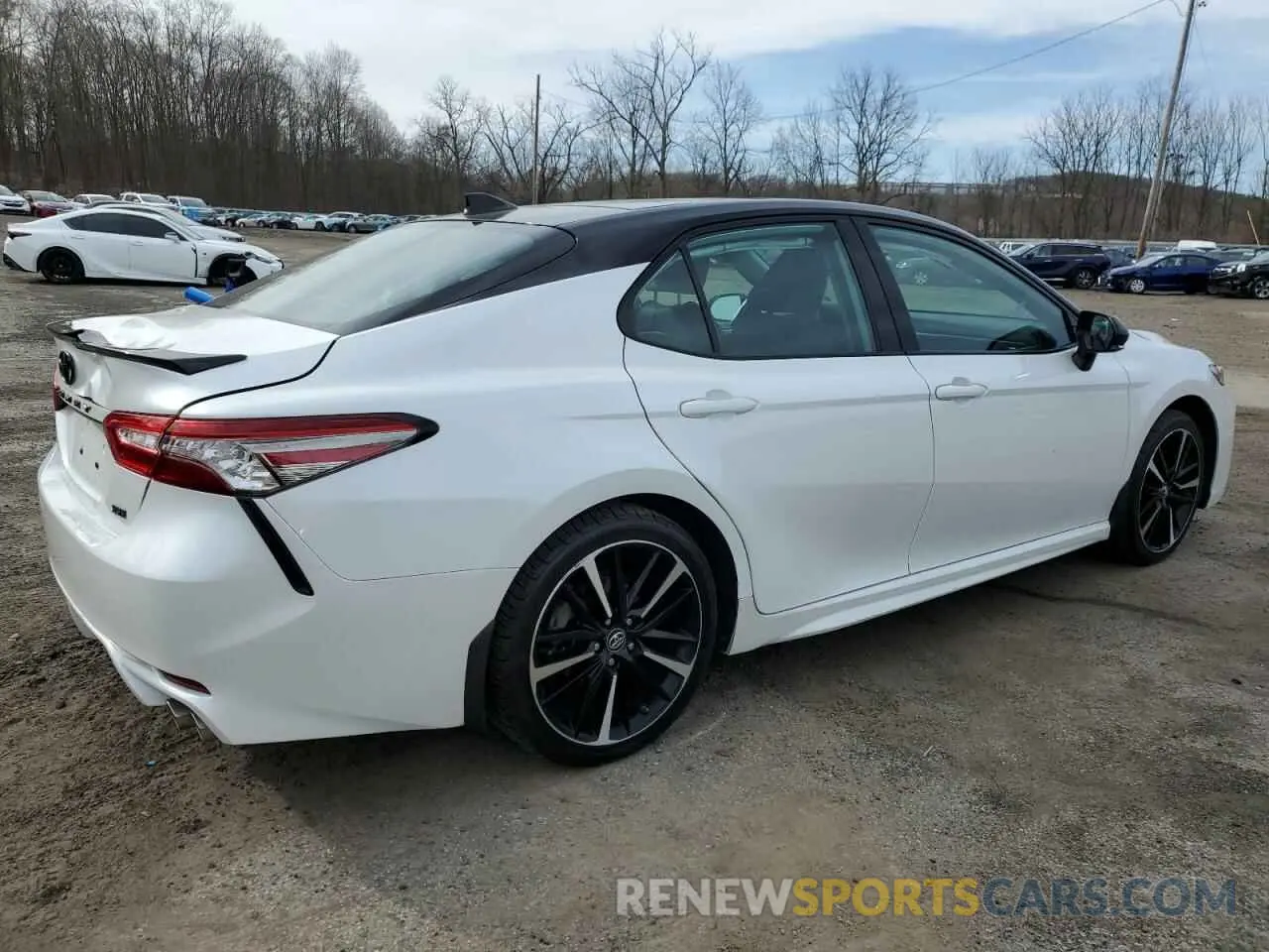 3 Photograph of a damaged car 4T1B61HK9KU286909 TOYOTA CAMRY 2019