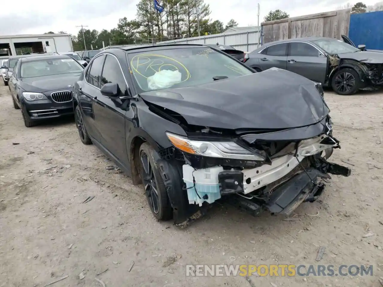 1 Photograph of a damaged car 4T1B61HK9KU293536 TOYOTA CAMRY 2019