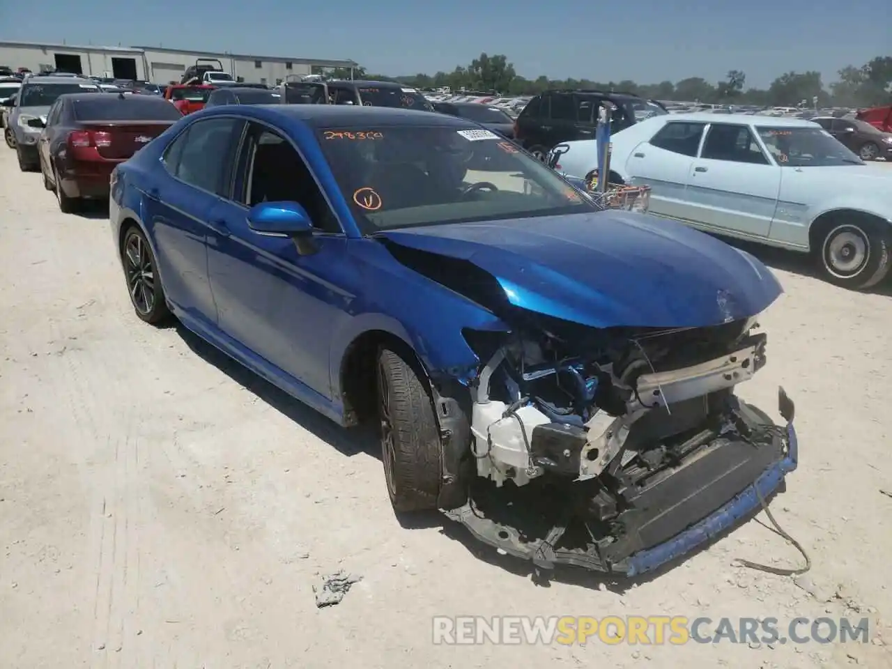 1 Photograph of a damaged car 4T1B61HK9KU298364 TOYOTA CAMRY 2019