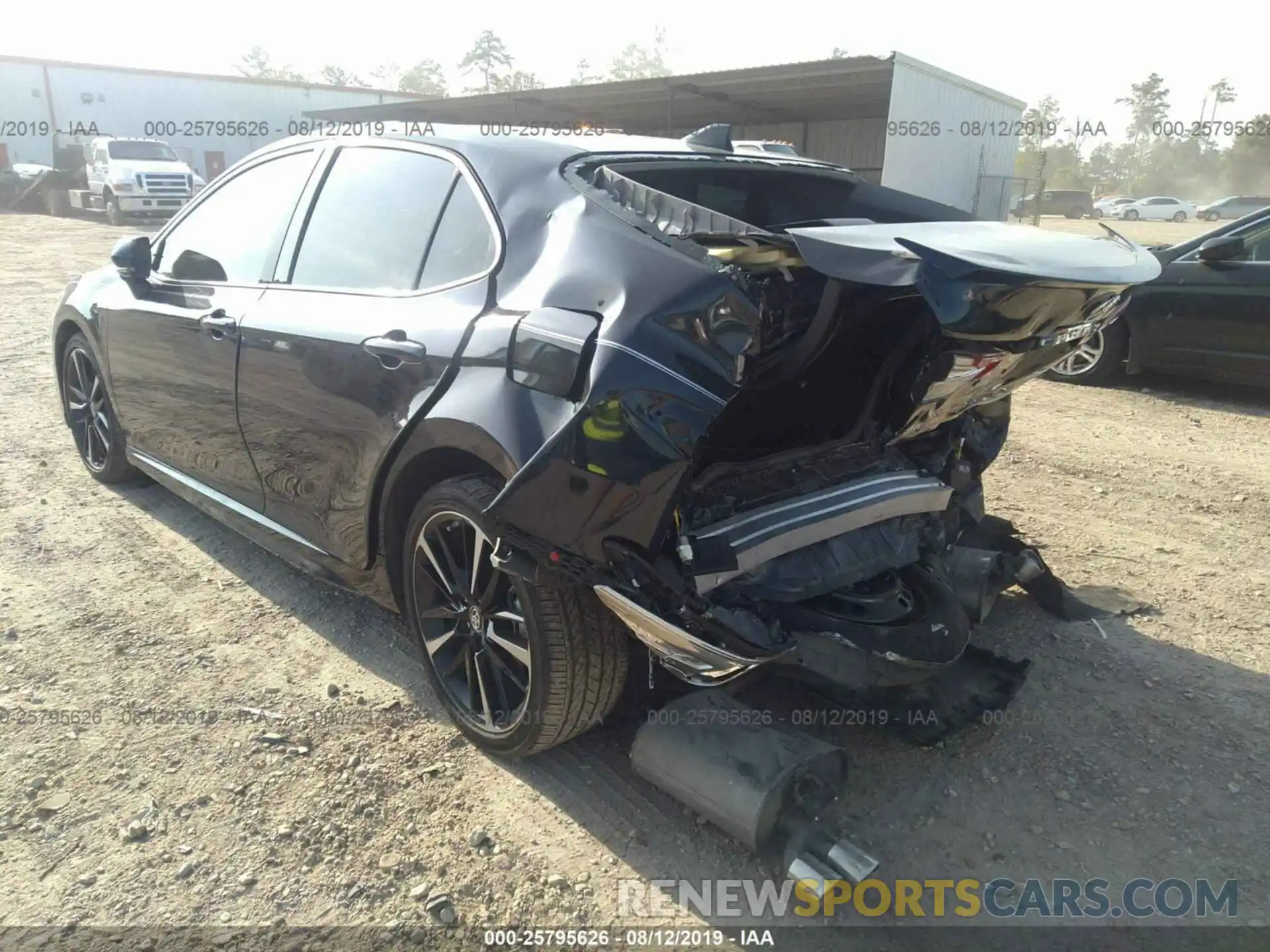 3 Photograph of a damaged car 4T1B61HK9KU687909 TOYOTA CAMRY 2019