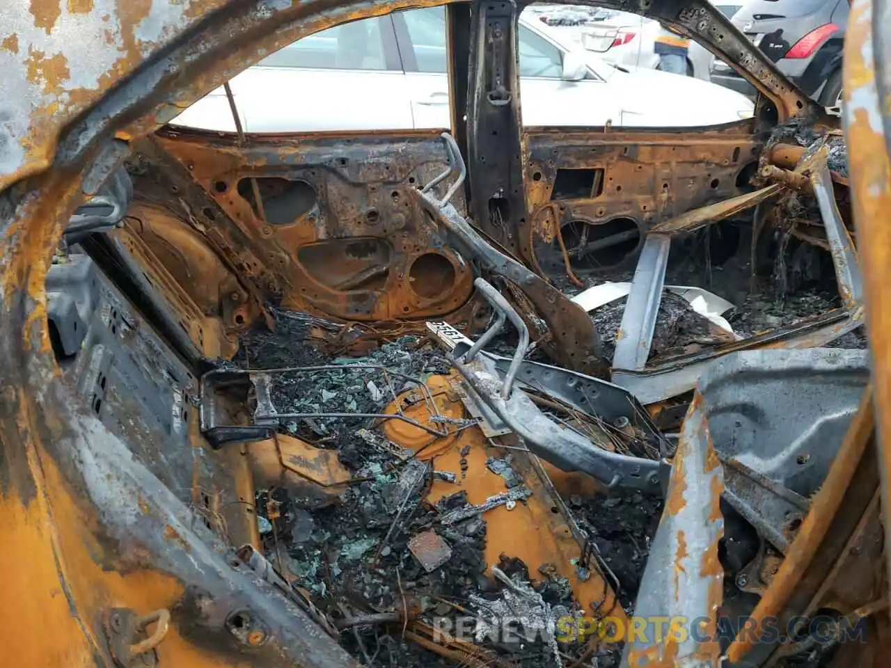 6 Photograph of a damaged car 4T1B61HK9KU703168 TOYOTA CAMRY 2019