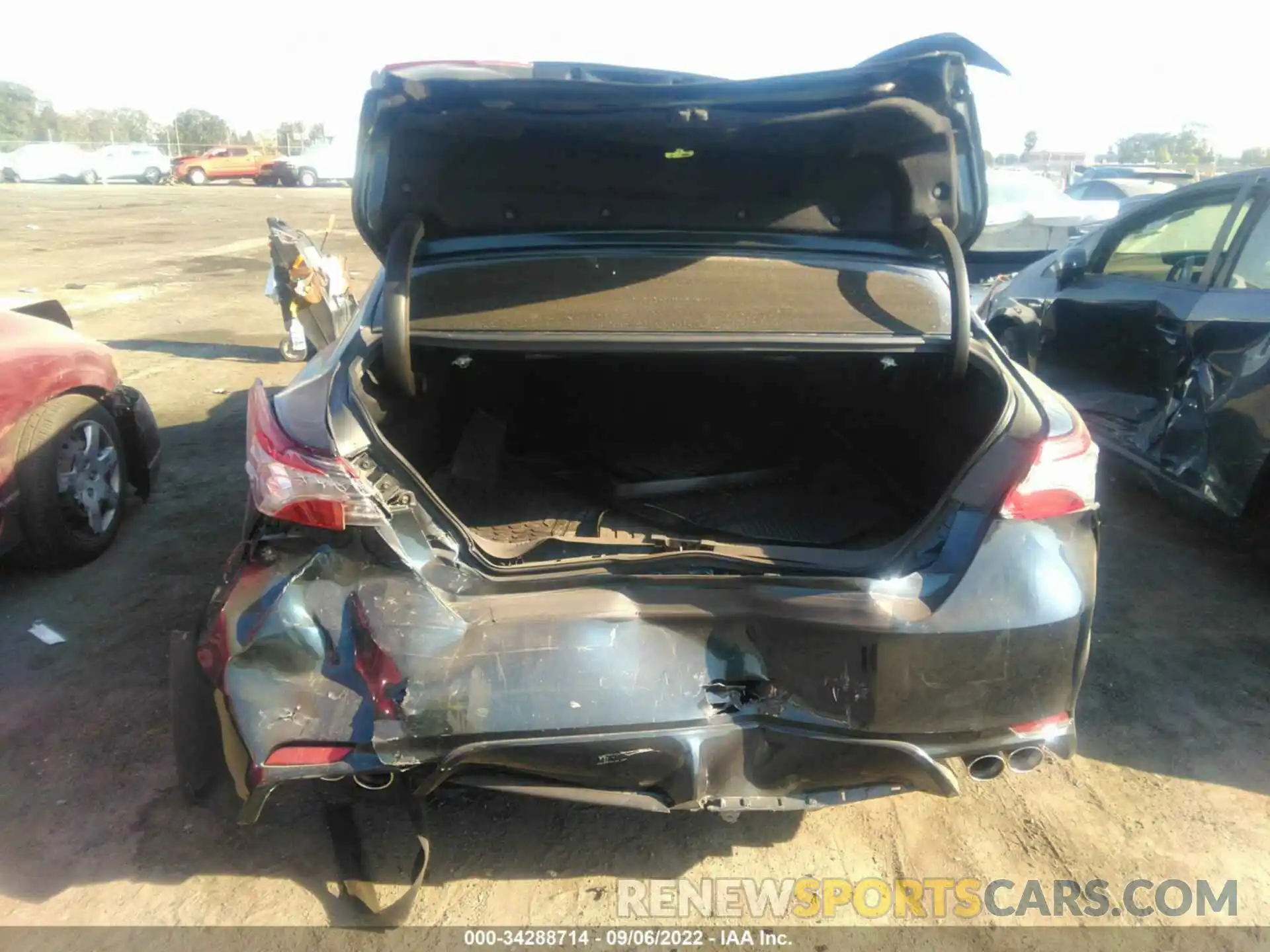 6 Photograph of a damaged car 4T1B61HK9KU725915 TOYOTA CAMRY 2019