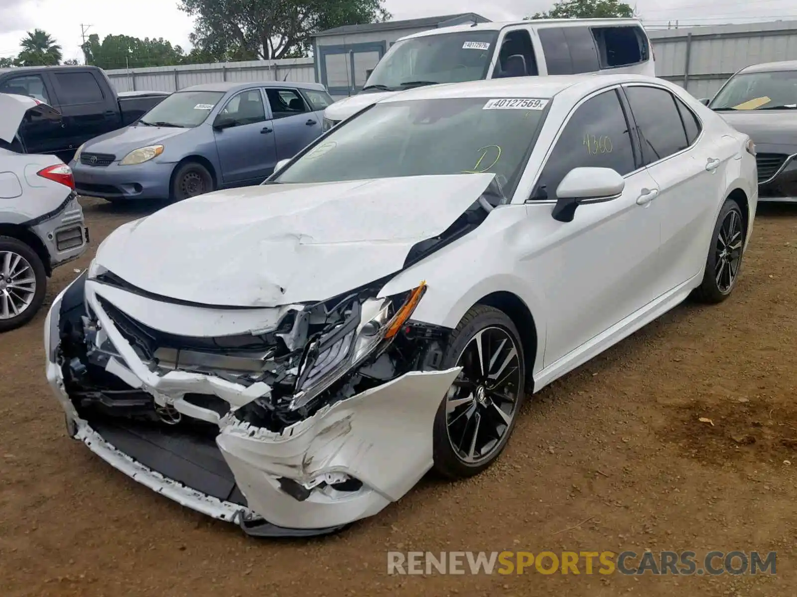 2 Photograph of a damaged car 4T1B61HK9KU730516 TOYOTA CAMRY 2019