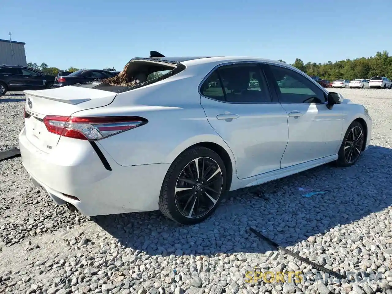 3 Photograph of a damaged car 4T1B61HK9KU737417 TOYOTA CAMRY 2019