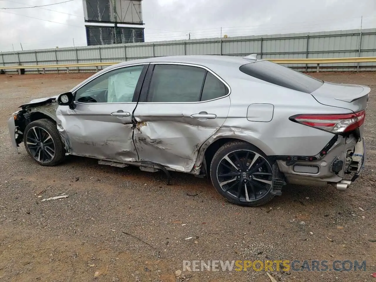 2 Photograph of a damaged car 4T1B61HK9KU754458 TOYOTA CAMRY 2019