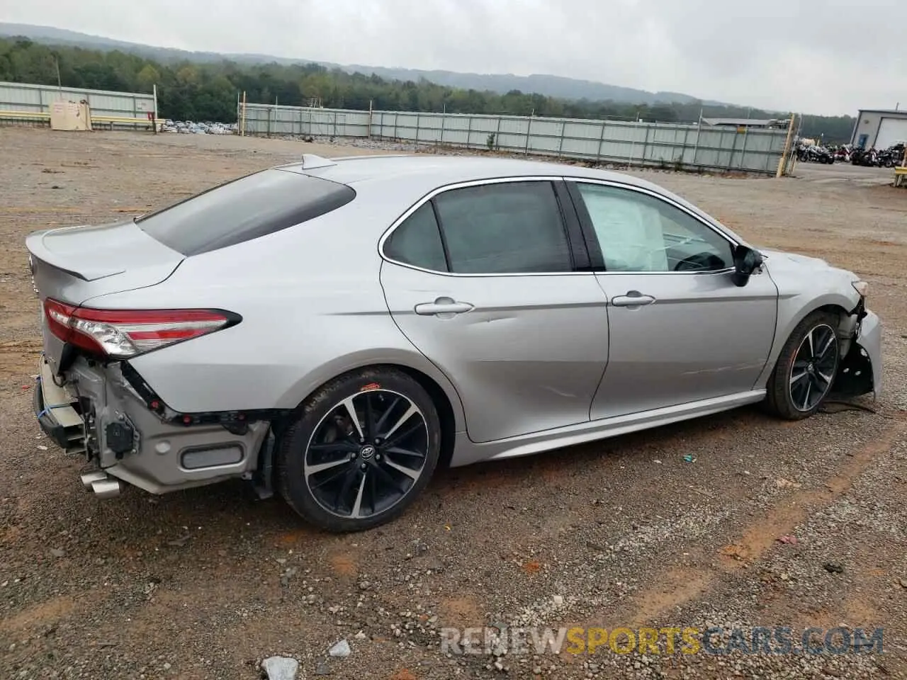 3 Photograph of a damaged car 4T1B61HK9KU754458 TOYOTA CAMRY 2019