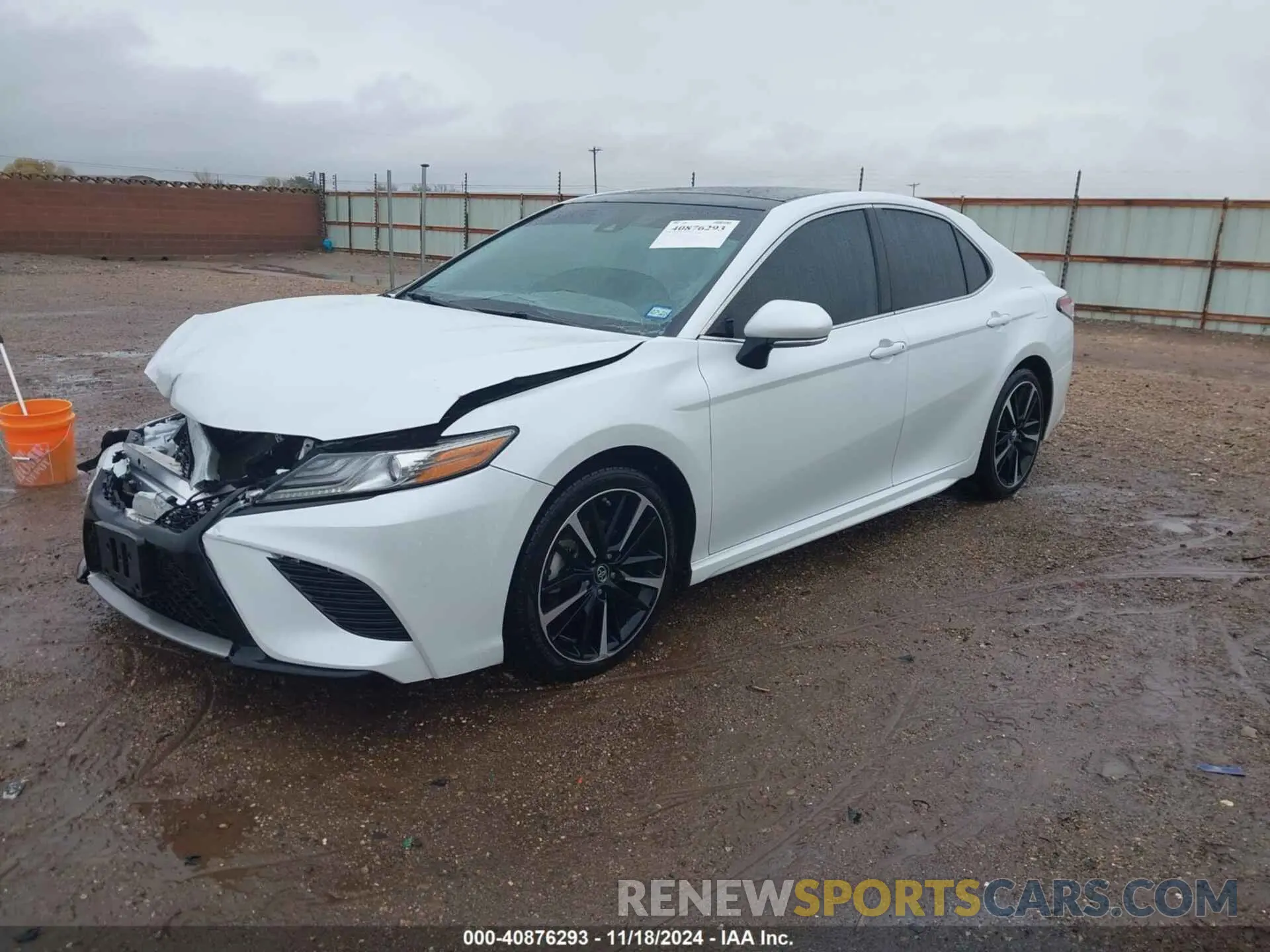 2 Photograph of a damaged car 4T1B61HK9KU764522 TOYOTA CAMRY 2019