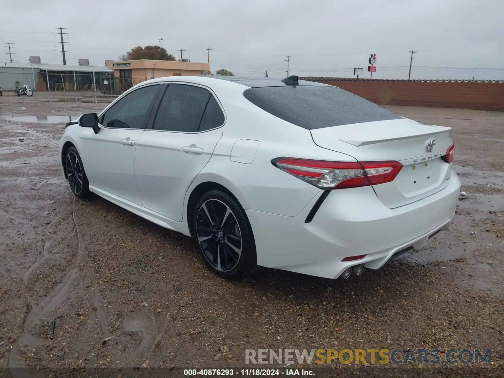 3 Photograph of a damaged car 4T1B61HK9KU764522 TOYOTA CAMRY 2019