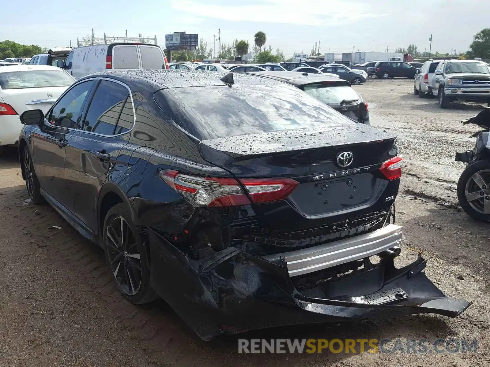 3 Photograph of a damaged car 4T1B61HK9KU766206 TOYOTA CAMRY 2019