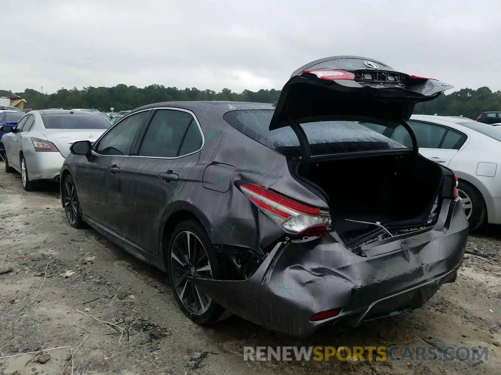 3 Photograph of a damaged car 4T1B61HK9KU782938 TOYOTA CAMRY 2019