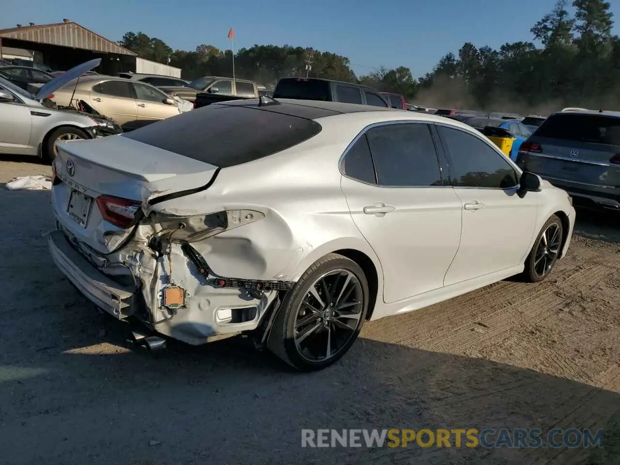 3 Photograph of a damaged car 4T1B61HK9KU794944 TOYOTA CAMRY 2019
