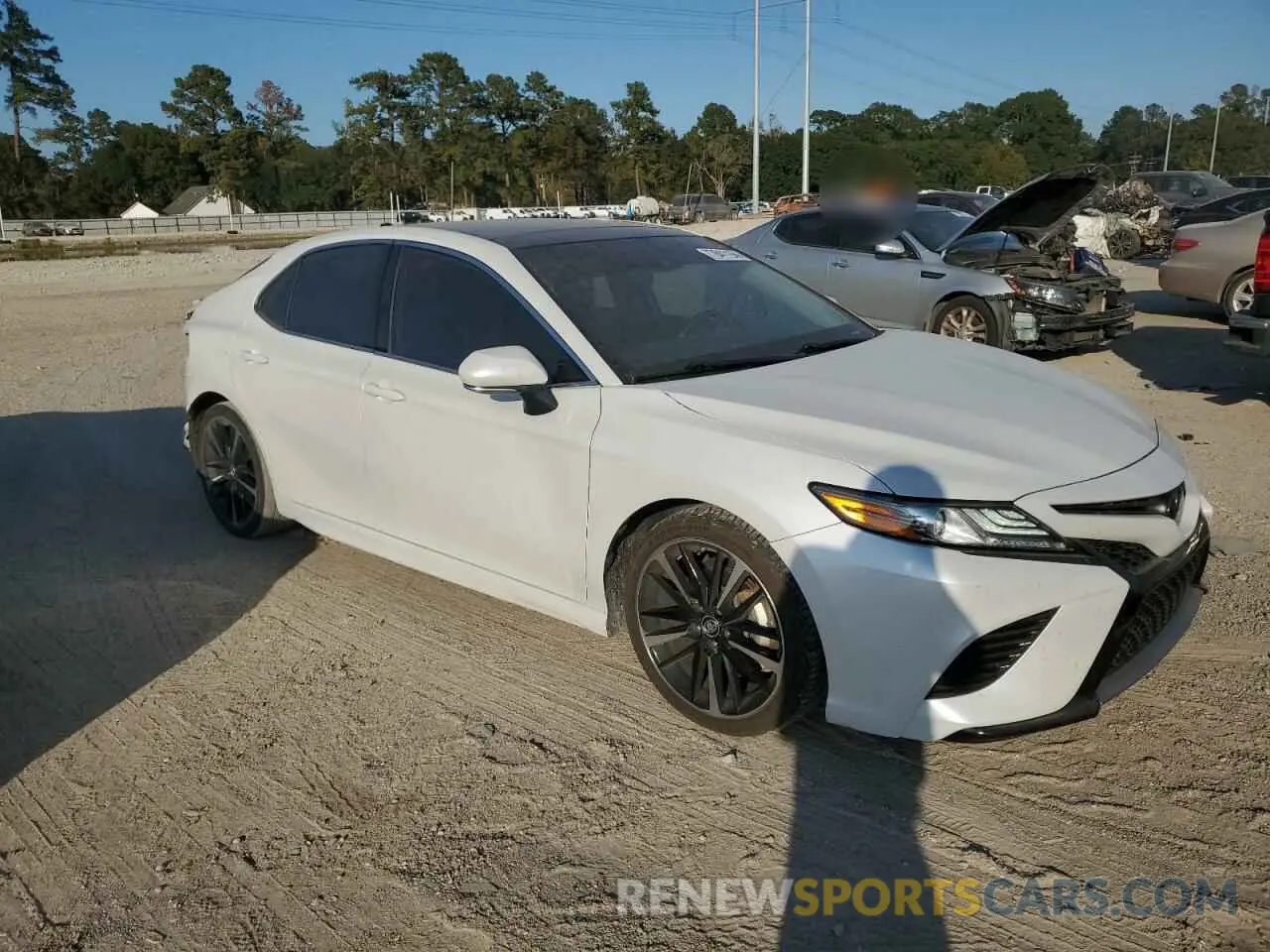 4 Photograph of a damaged car 4T1B61HK9KU794944 TOYOTA CAMRY 2019