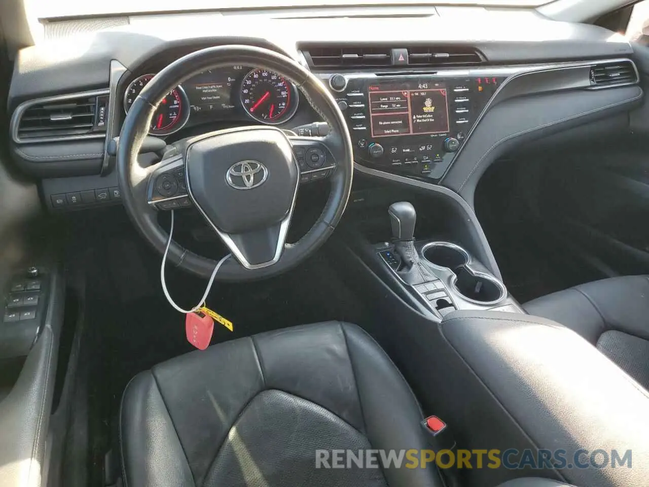 8 Photograph of a damaged car 4T1B61HK9KU794944 TOYOTA CAMRY 2019