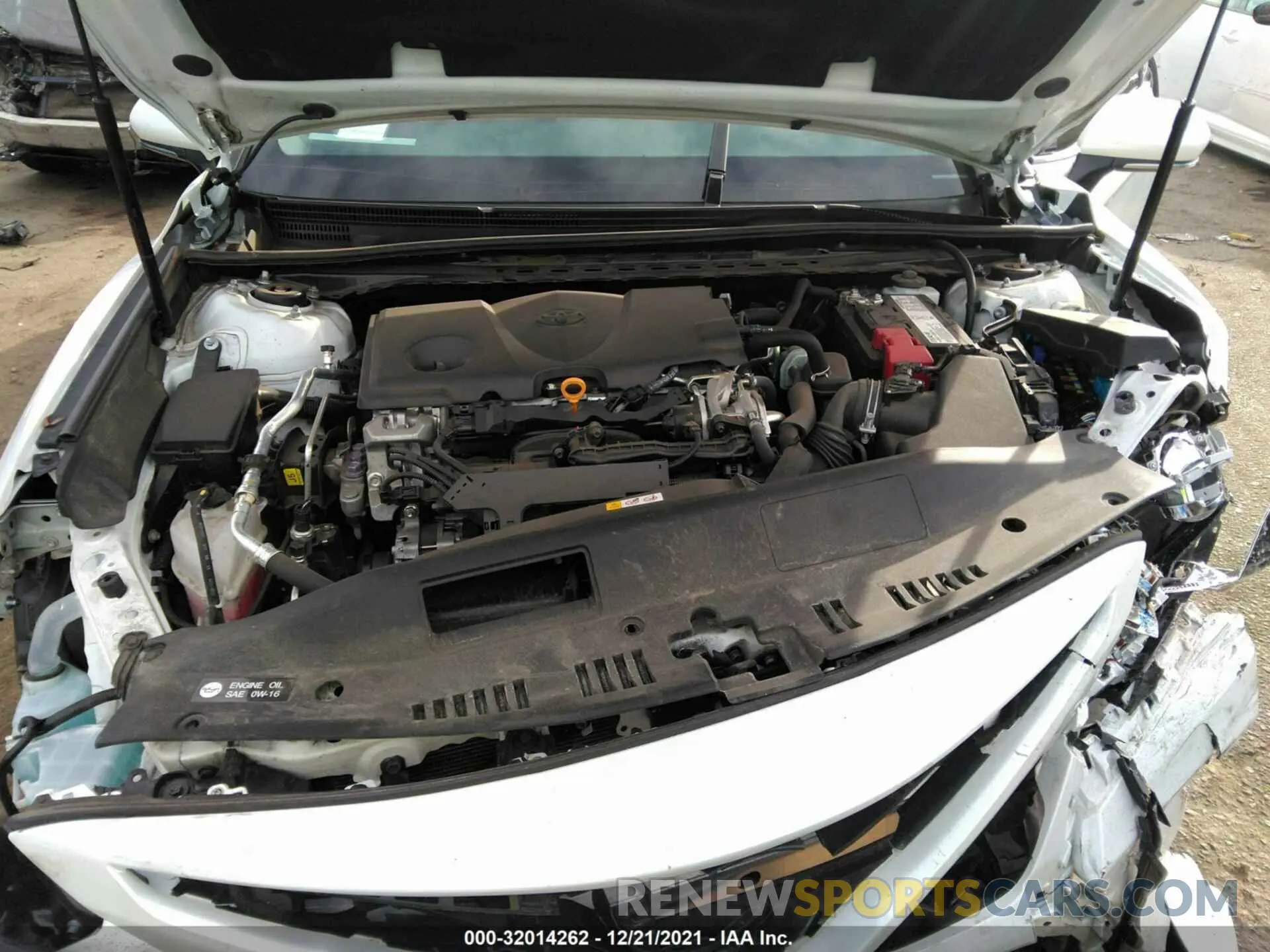 10 Photograph of a damaged car 4T1B61HK9KU815310 TOYOTA CAMRY 2019
