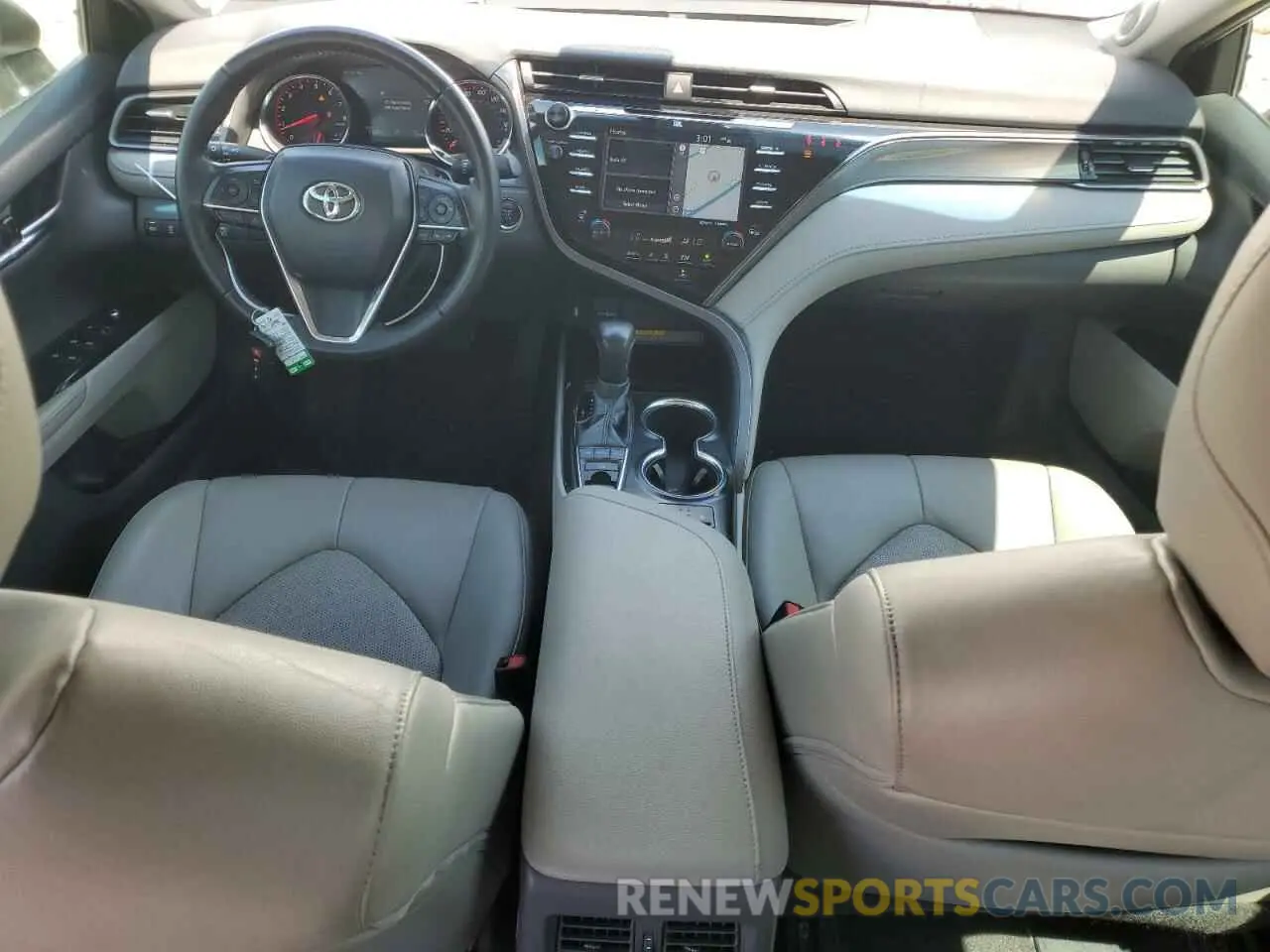 8 Photograph of a damaged car 4T1B61HK9KU829174 TOYOTA CAMRY 2019