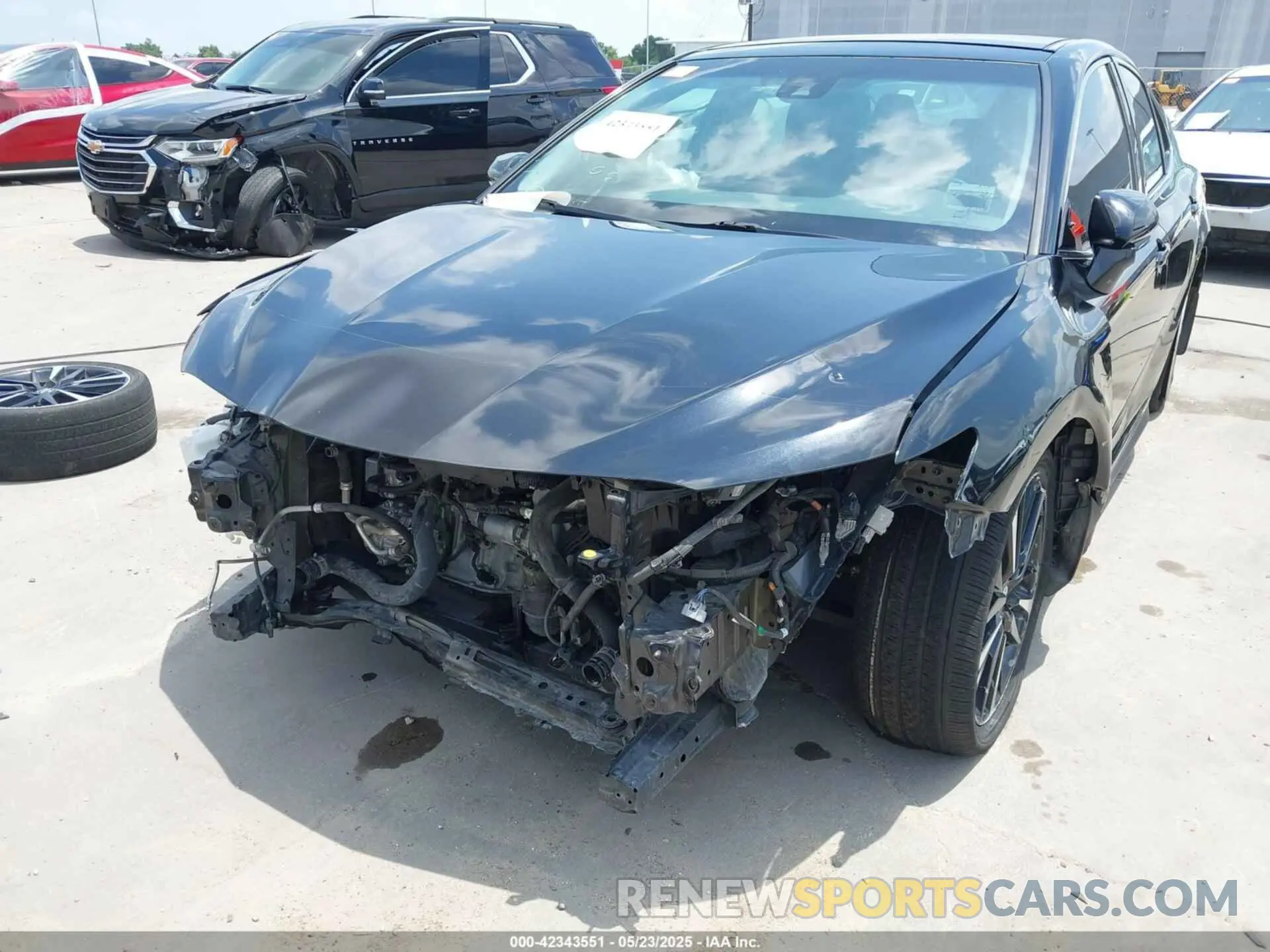 6 Photograph of a damaged car 4T1B61HK9KU837582 TOYOTA CAMRY 2019
