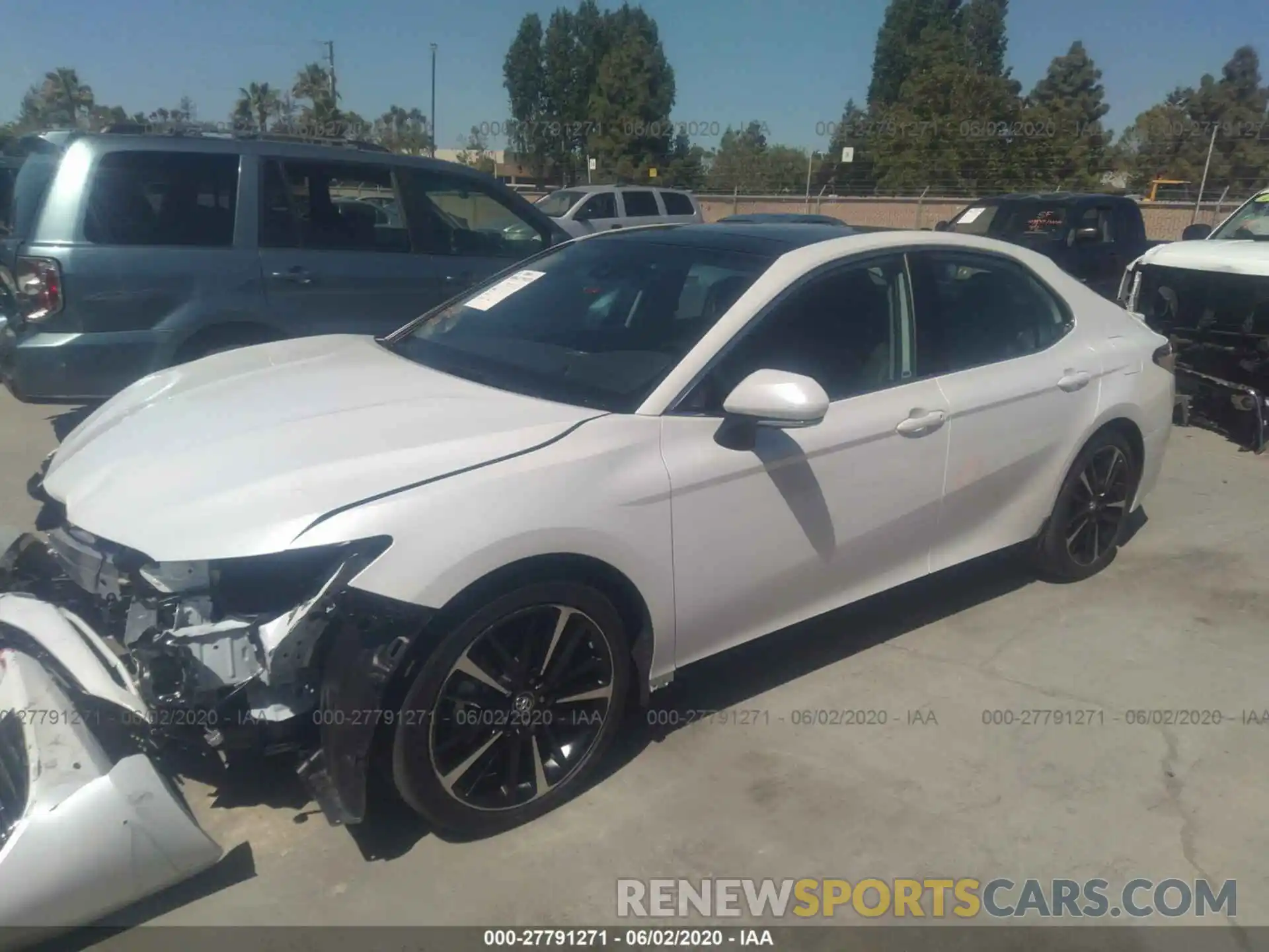 2 Photograph of a damaged car 4T1B61HK9KU843284 TOYOTA CAMRY 2019