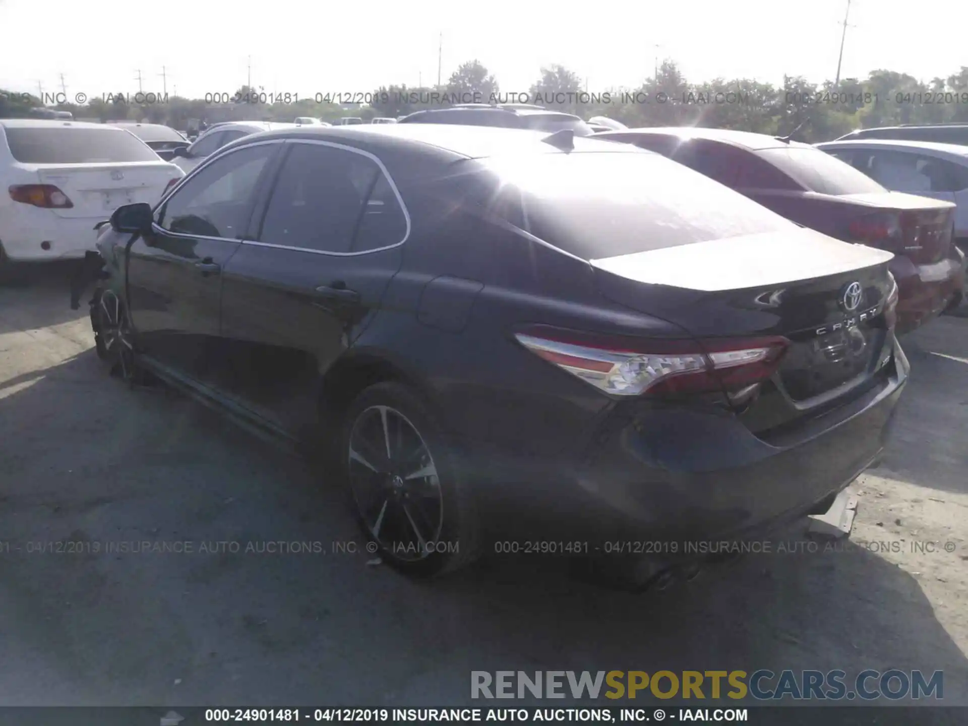 3 Photograph of a damaged car 4T1B61HKXKU165080 TOYOTA CAMRY 2019