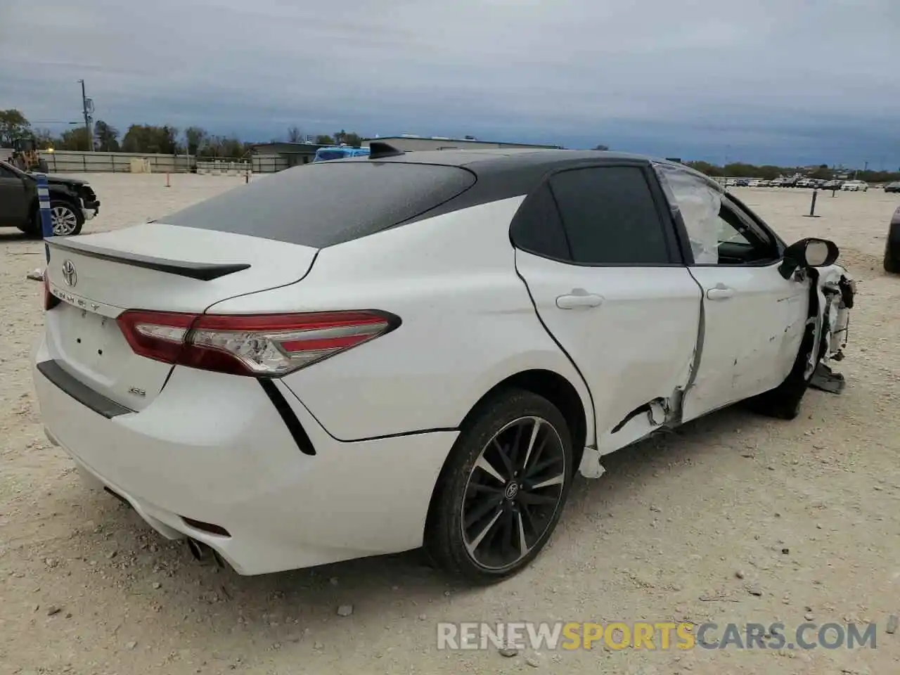 3 Photograph of a damaged car 4T1B61HKXKU190206 TOYOTA CAMRY 2019