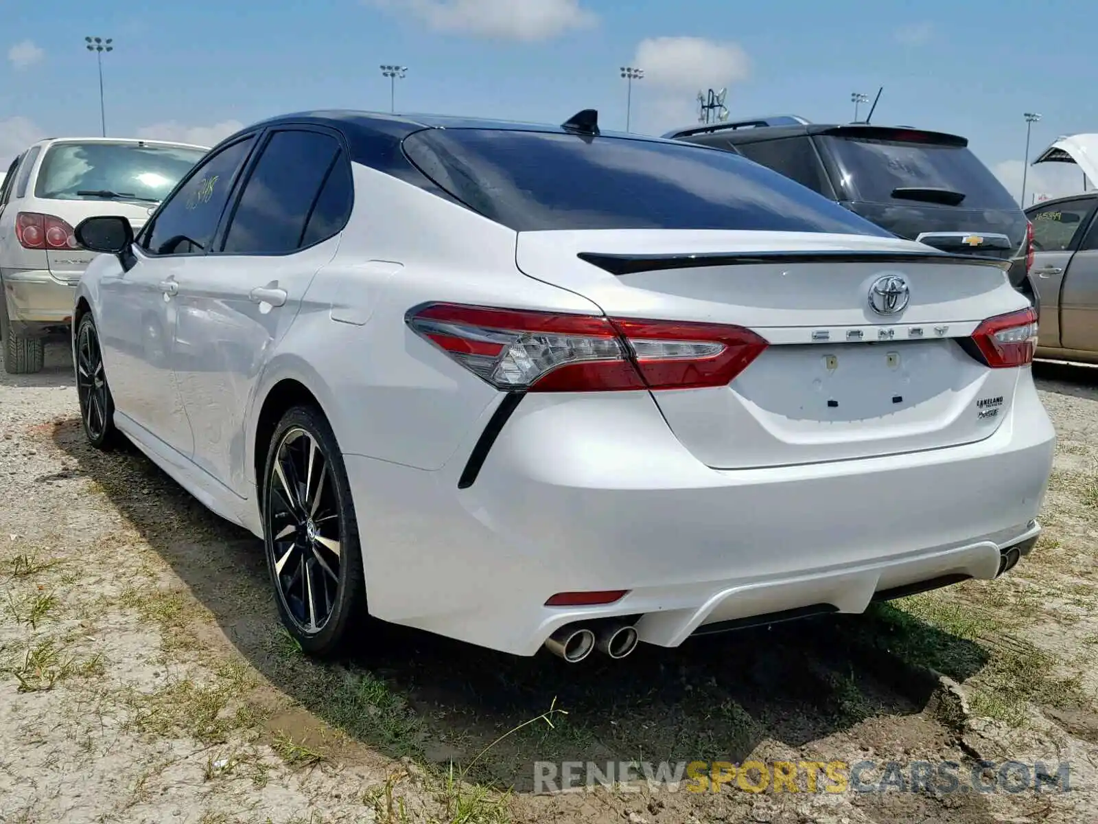 3 Photograph of a damaged car 4T1B61HKXKU193459 TOYOTA CAMRY 2019