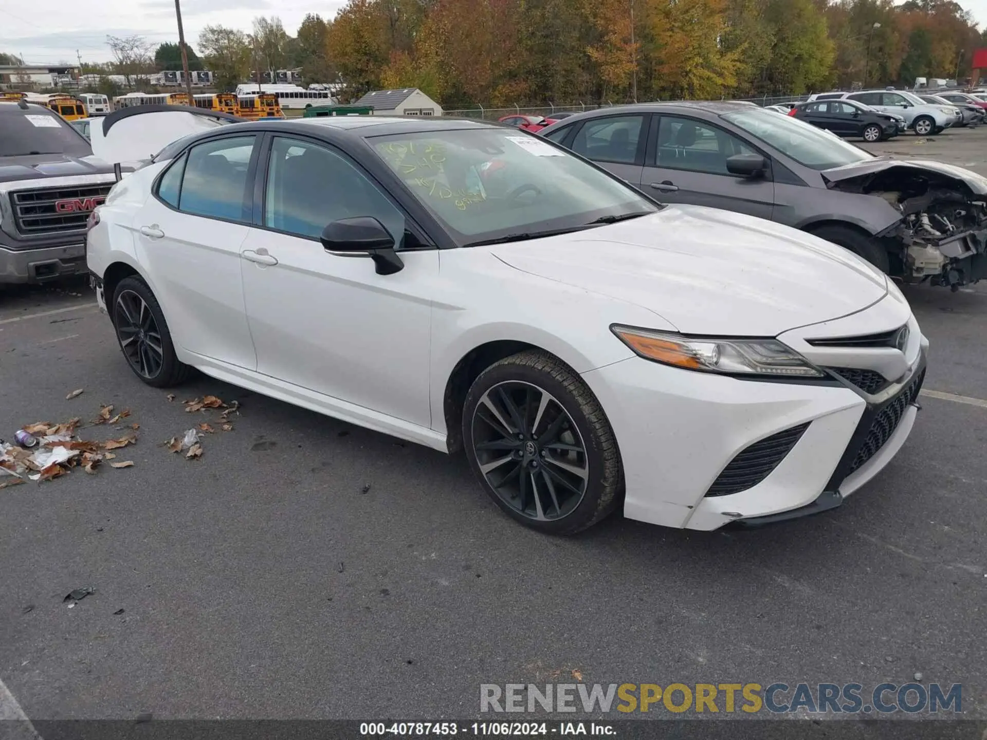 1 Photograph of a damaged car 4T1B61HKXKU204721 TOYOTA CAMRY 2019