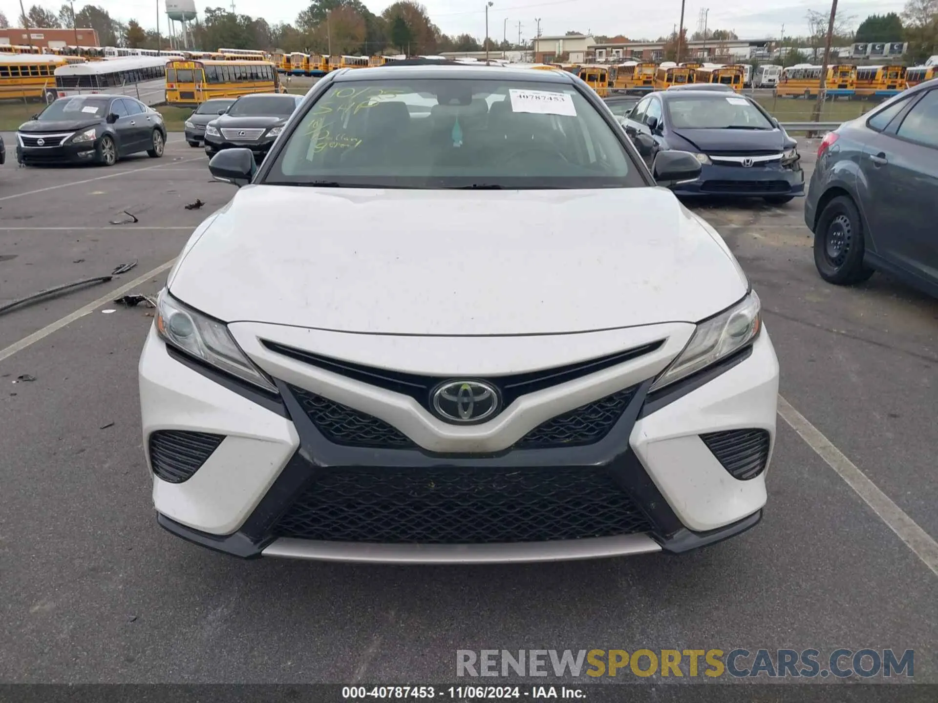 12 Photograph of a damaged car 4T1B61HKXKU204721 TOYOTA CAMRY 2019