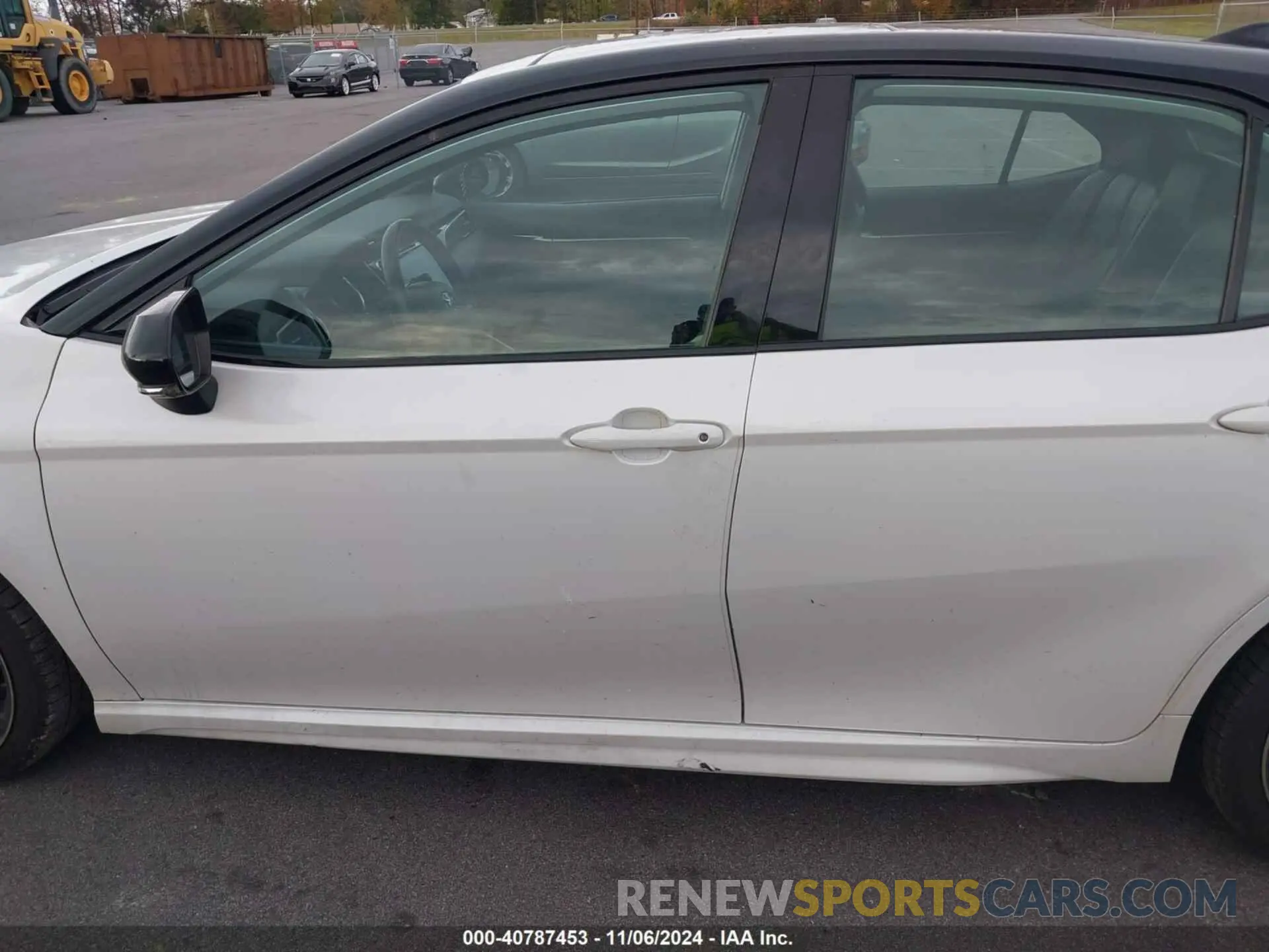 14 Photograph of a damaged car 4T1B61HKXKU204721 TOYOTA CAMRY 2019