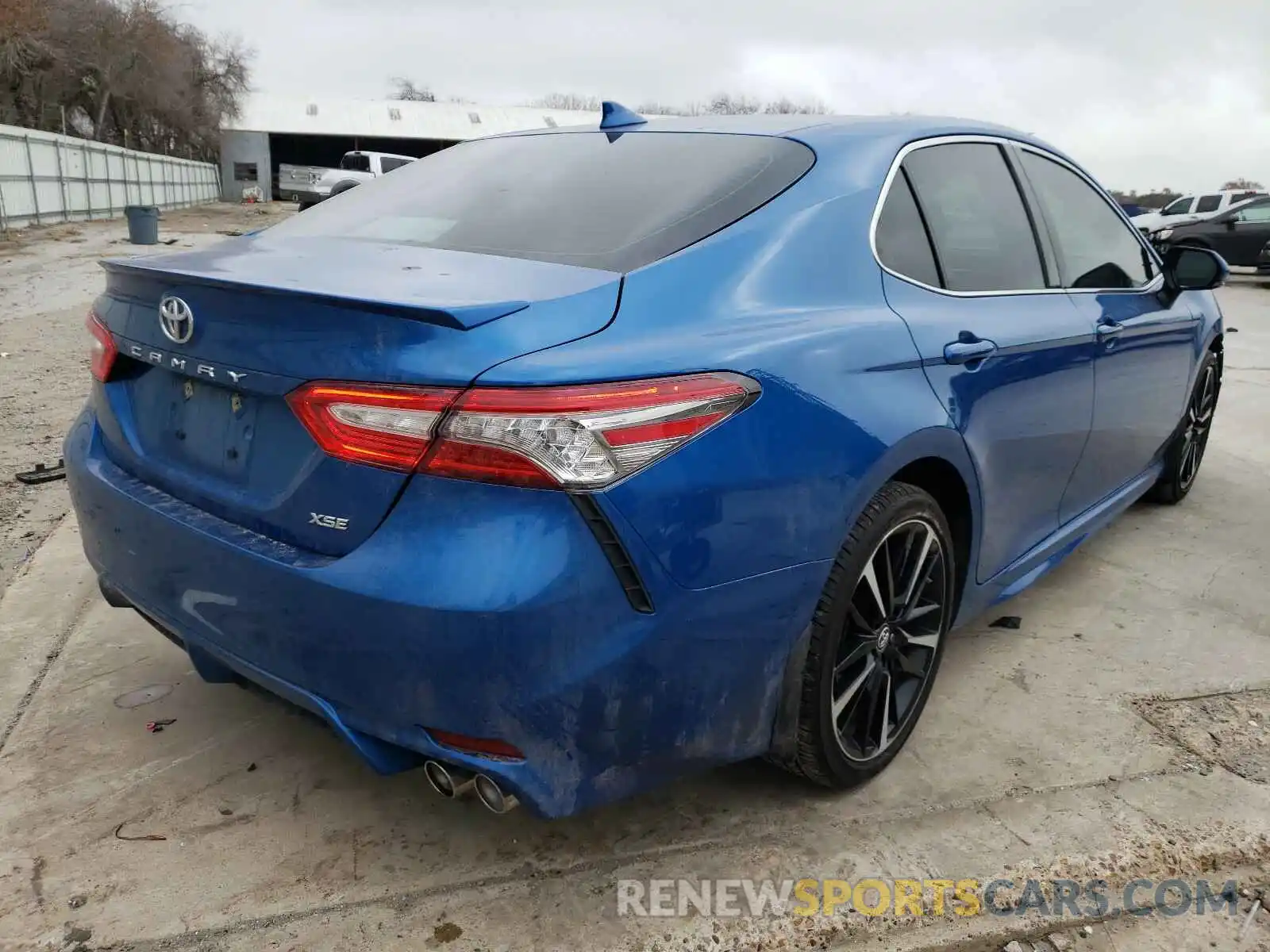 4 Photograph of a damaged car 4T1B61HKXKU235080 TOYOTA CAMRY 2019