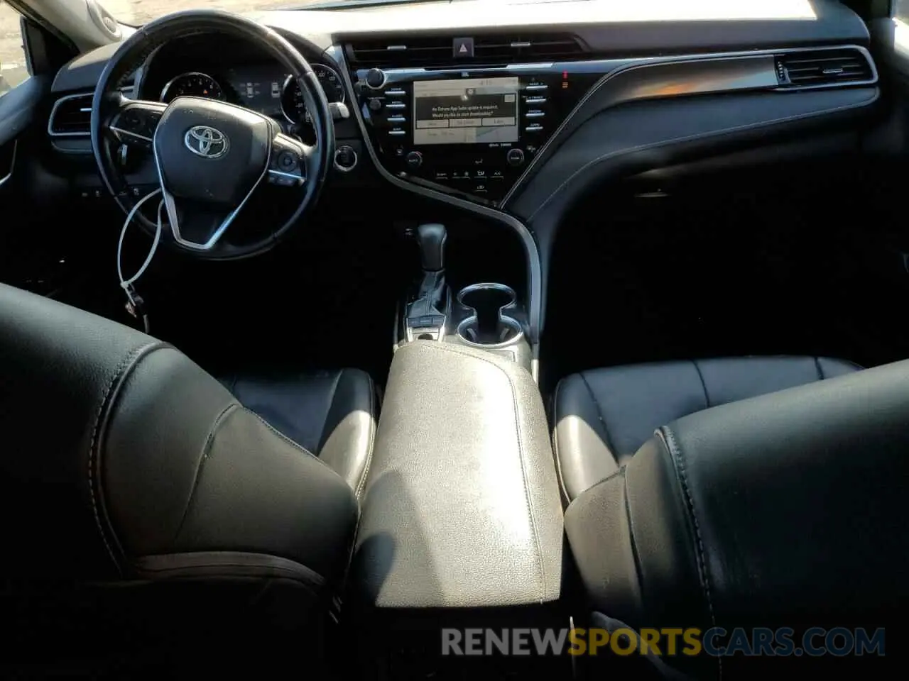 8 Photograph of a damaged car 4T1B61HKXKU240473 TOYOTA CAMRY 2019
