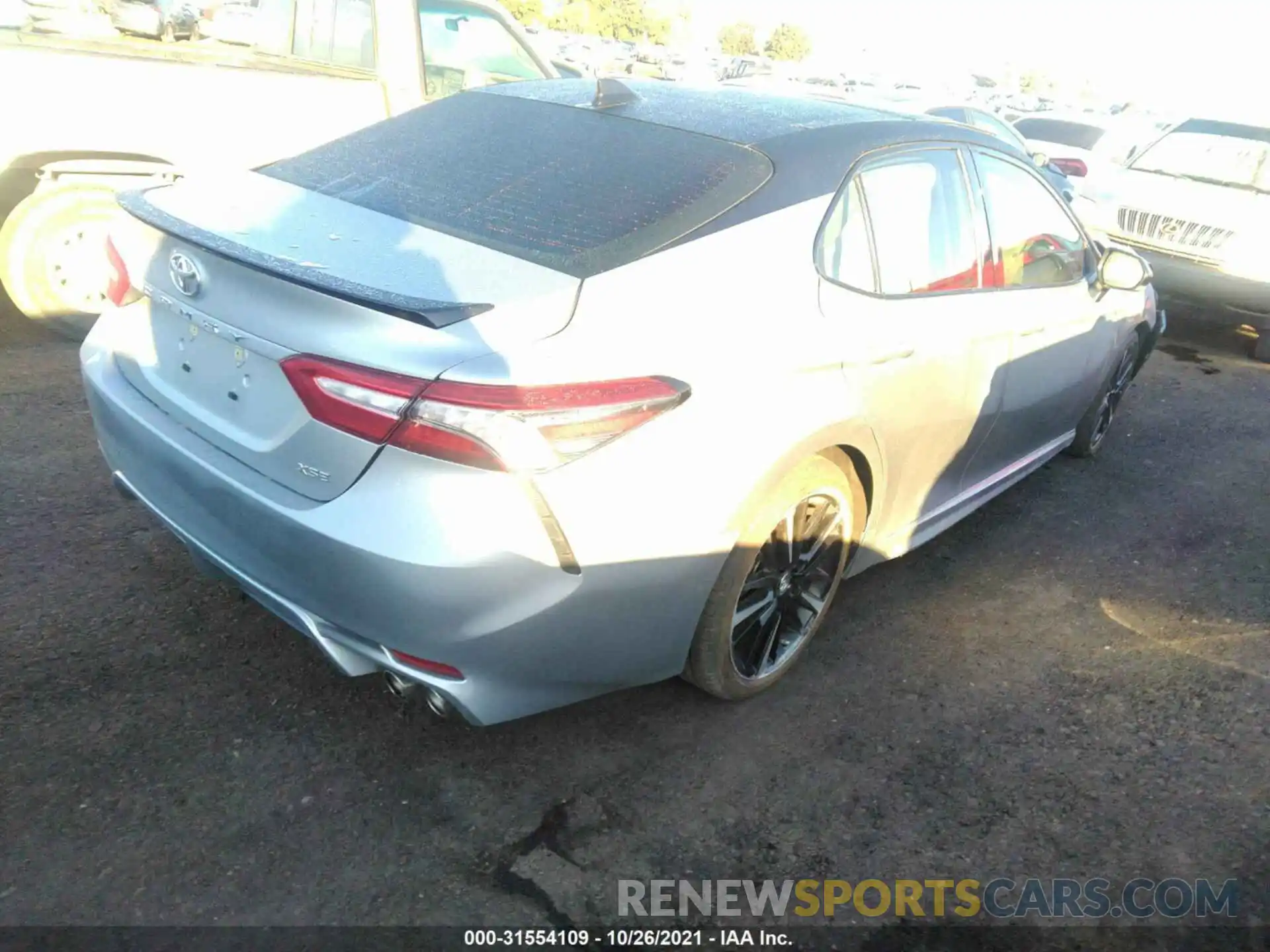 4 Photograph of a damaged car 4T1B61HKXKU246631 TOYOTA CAMRY 2019