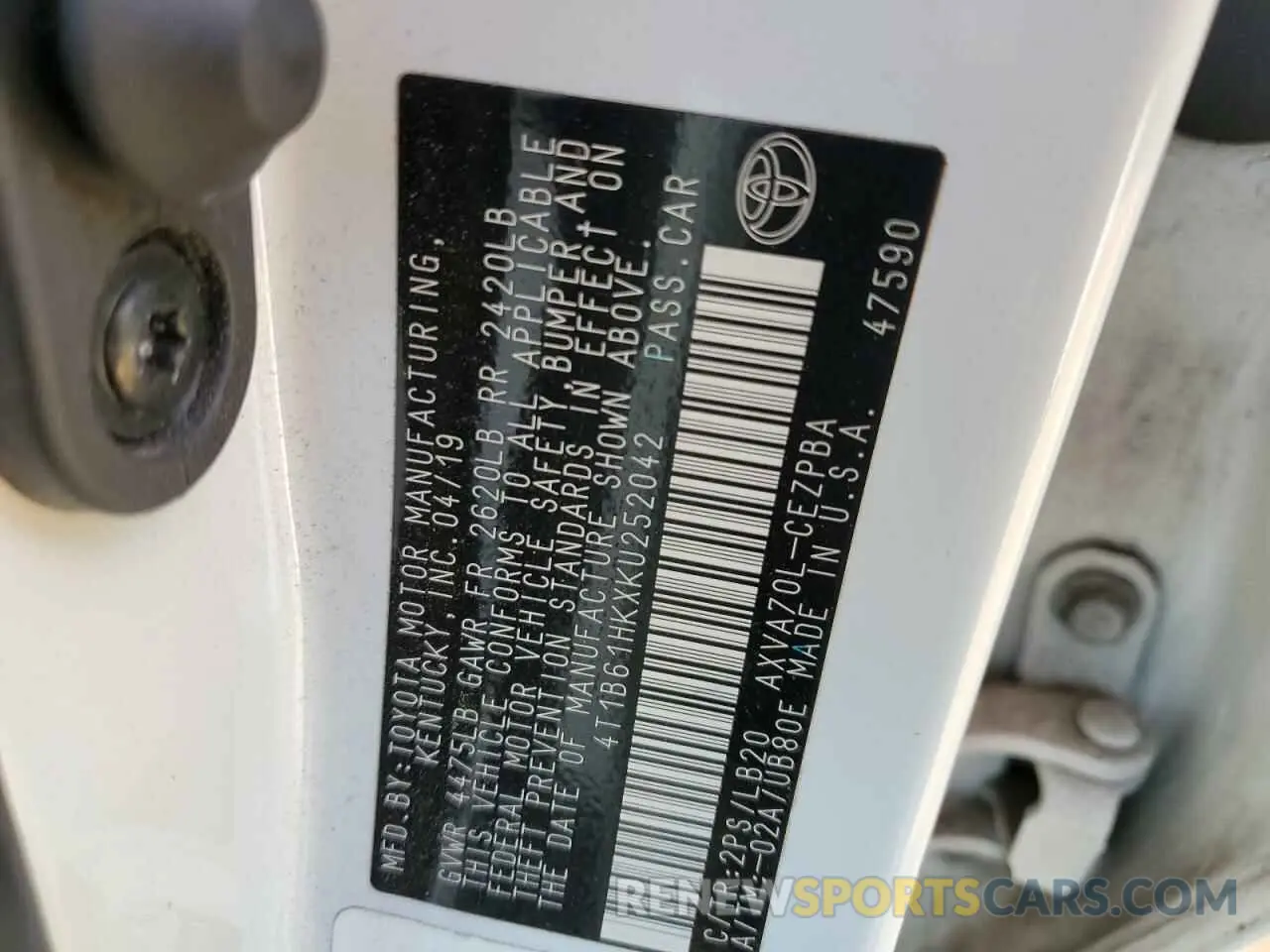 12 Photograph of a damaged car 4T1B61HKXKU252042 TOYOTA CAMRY 2019